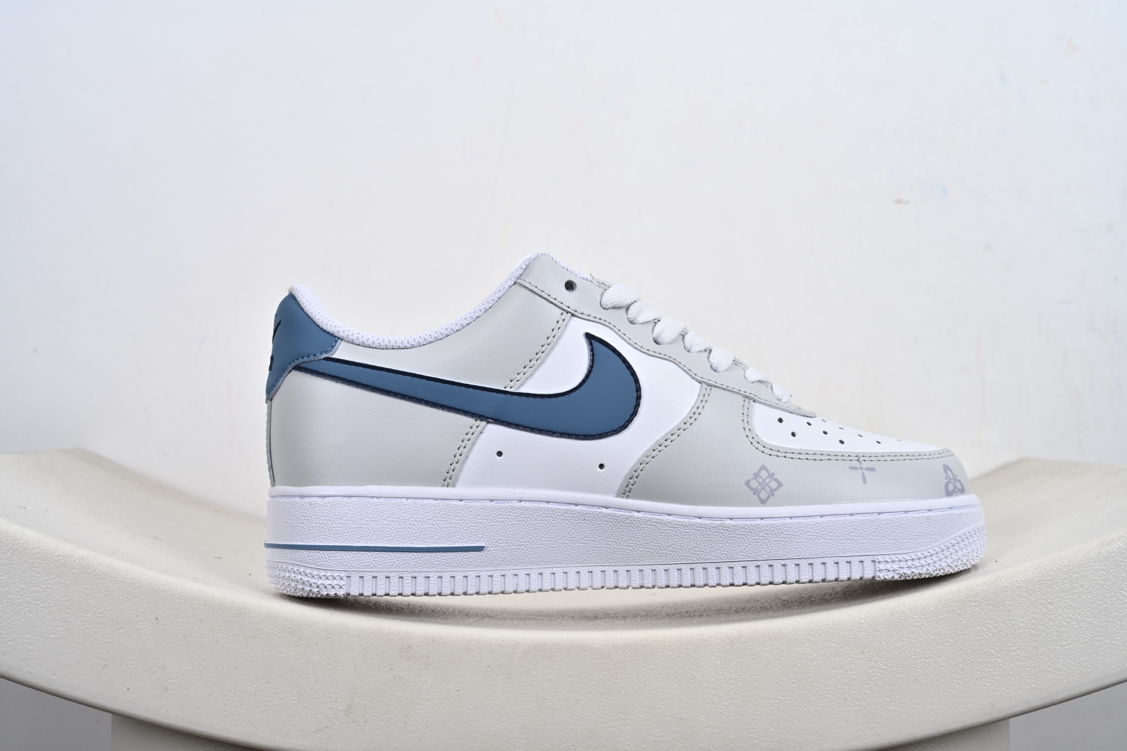 Nike Air Force 1 Low 空军一号低帮运动休闲板鞋 ZH0316-137
