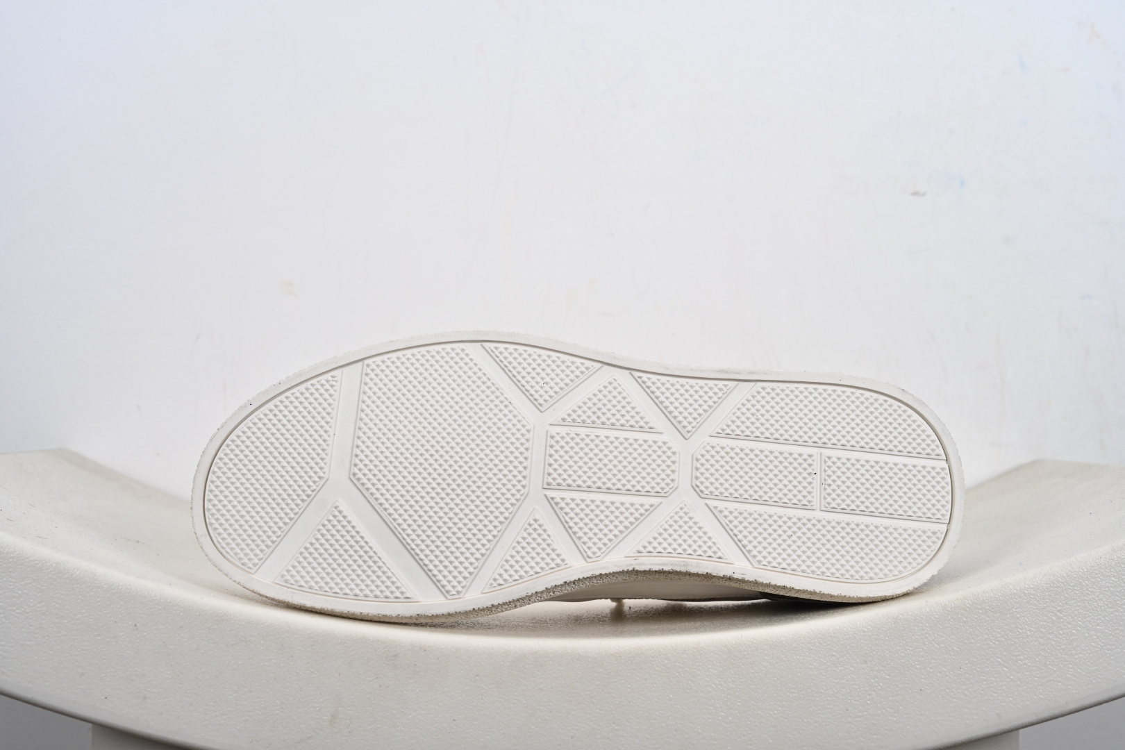 300 Ecco 爱步2022秋冬新款皮面休闲防滑平底鞋 958836-010-Chinese UA Cheap High Quatity Brand Clothes Bags handbags Sneakers wholesale wholesaler seller from China Factory suppliers Fashion Clothing Shoes best Quality Beautiful Price 300 Ecco 爱步2022秋冬新款皮面休闲防滑平底鞋 958836-010