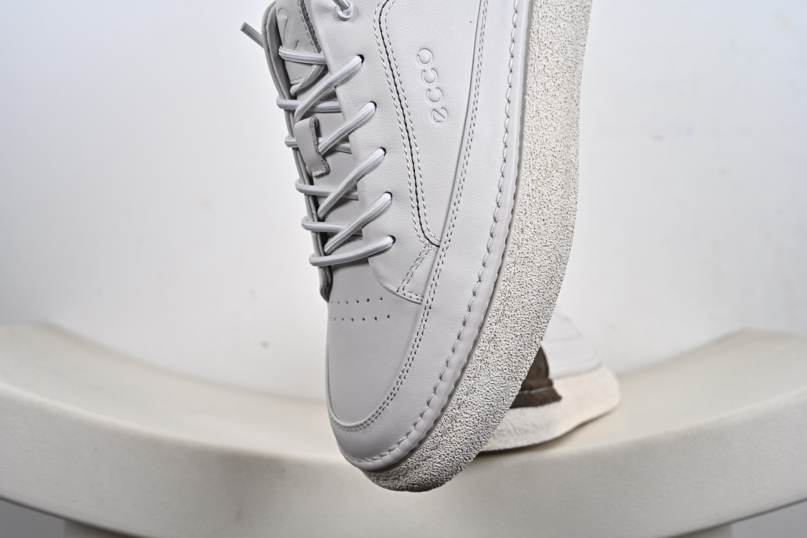 300 Ecco 爱步2022秋冬新款皮面休闲防滑平底鞋 958836-010-Chinese UA Cheap High Quatity Brand Clothes Bags handbags Sneakers wholesale wholesaler seller from China Factory suppliers Fashion Clothing Shoes best Quality Beautiful Price 300 Ecco 爱步2022秋冬新款皮面休闲防滑平底鞋 958836-010