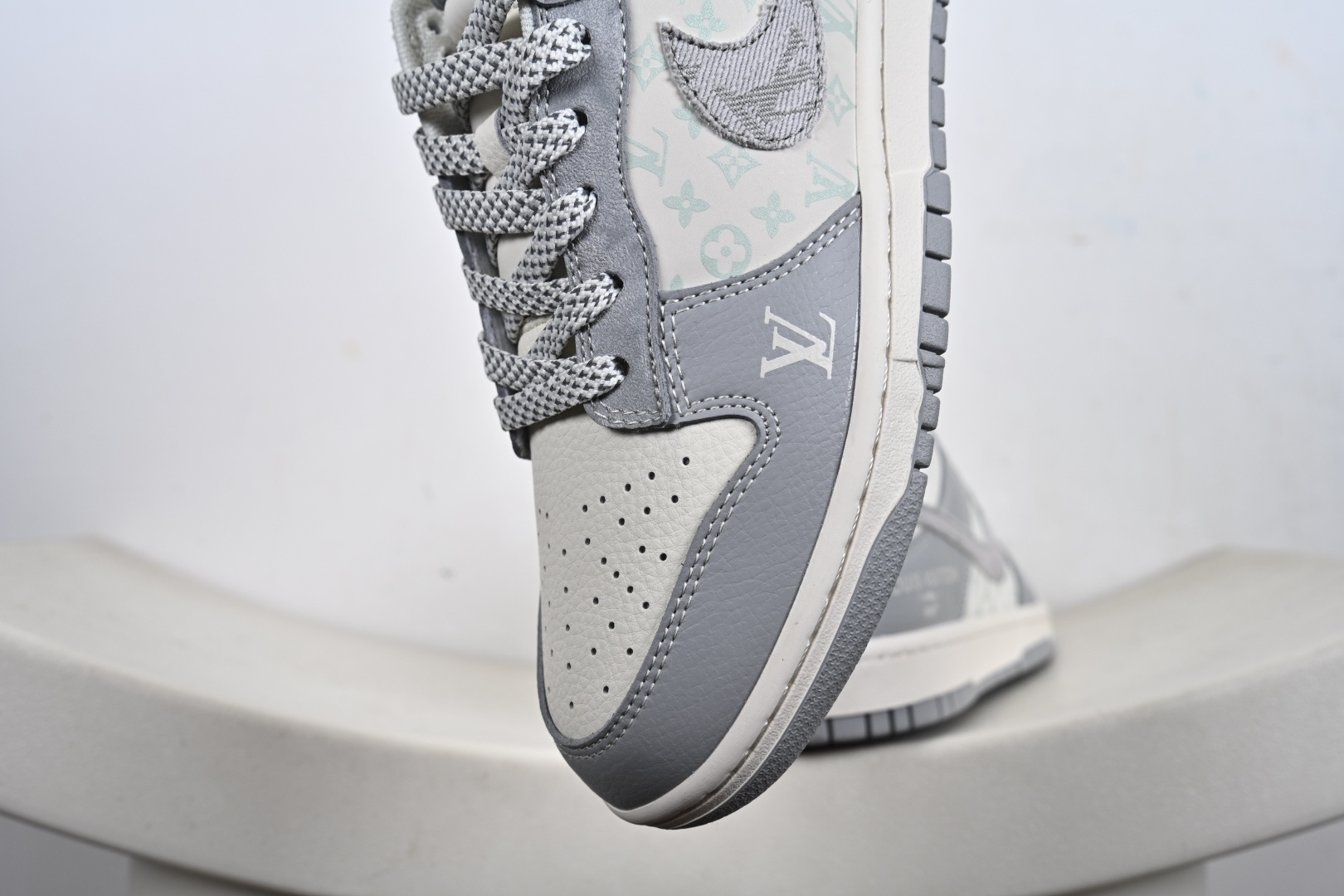 Nike SB Dunk Low“LV联名——牛仔百搭灰” 周年高端定制 低帮休闲板鞋 XS6089-629