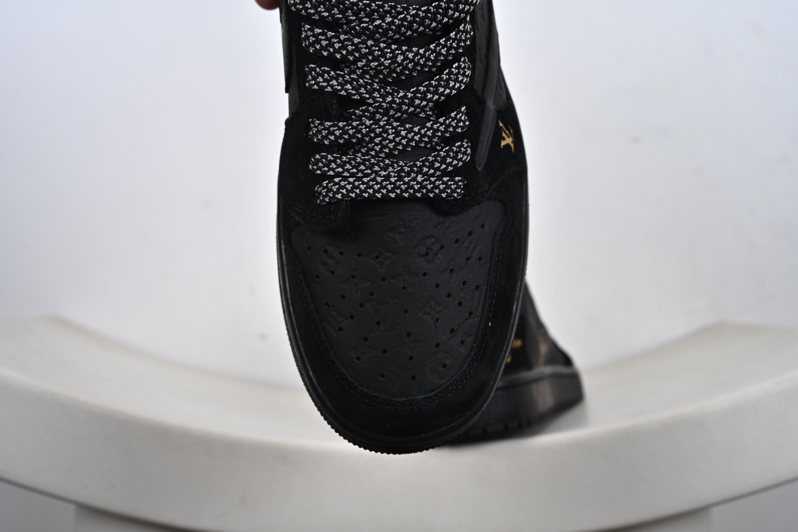 Travis Scott x Fragment Design x Jordan Air Jordan 1 Low OG SP “LV联名——黑金” DZ5899-033-莆田鞋,莆田鞋货源,高仿鞋,高仿鞋货源,安福档口,莆田高仿鞋,莆田鞋批发,高仿鞋批发,莆田高仿运动鞋,高仿运动鞋,莆田运动鞋 Travis Scott x Fragment Design x Jordan Air Jordan 1 Low OG SP “LV联名——黑金” DZ5899-033