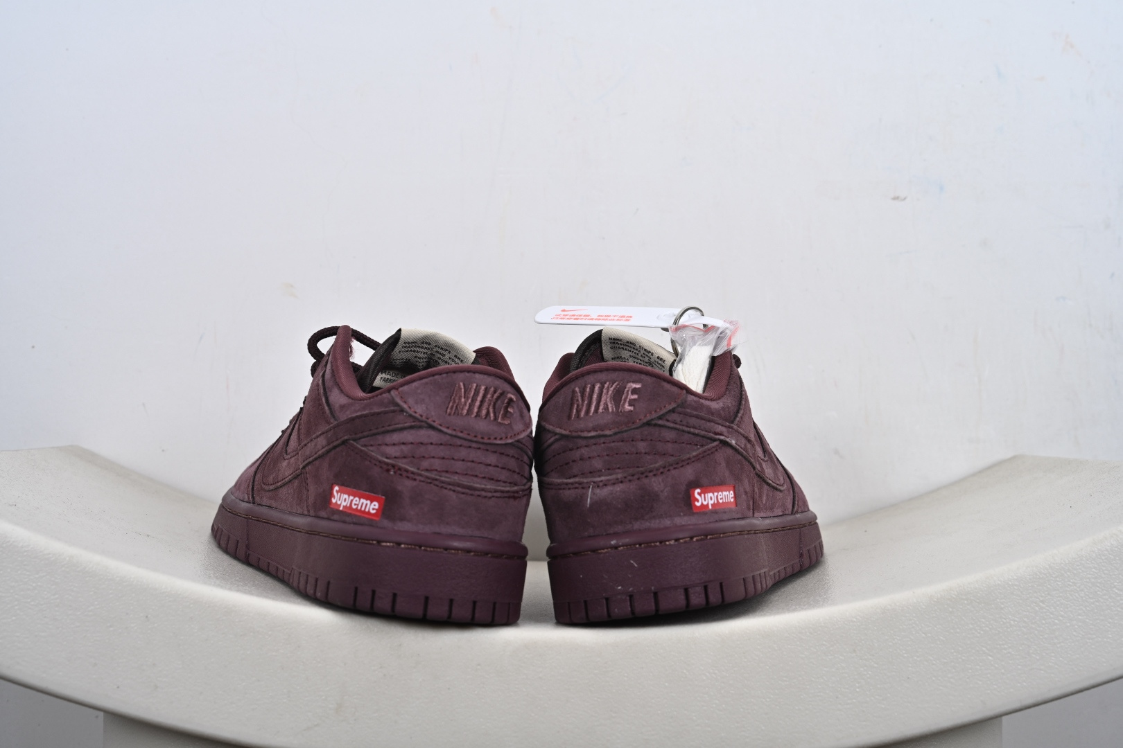 260 Nike SB Dunk Low “Superme联名------酒红麂皮” 高端定制 低帮休闲板鞋 DD1988-004
