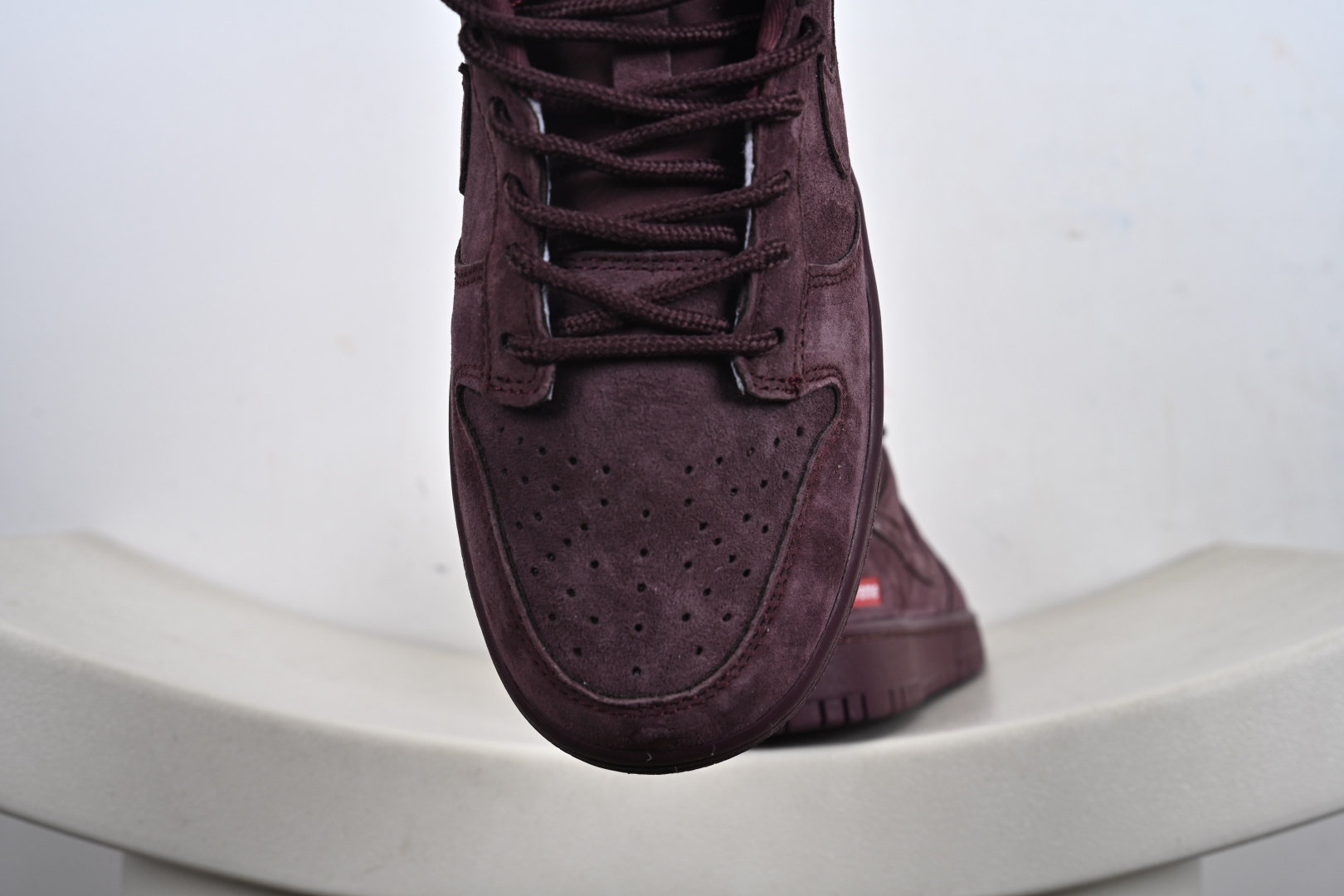 260 Nike SB Dunk Low “Superme联名------酒红麂皮” 高端定制 低帮休闲板鞋 DD1988-004