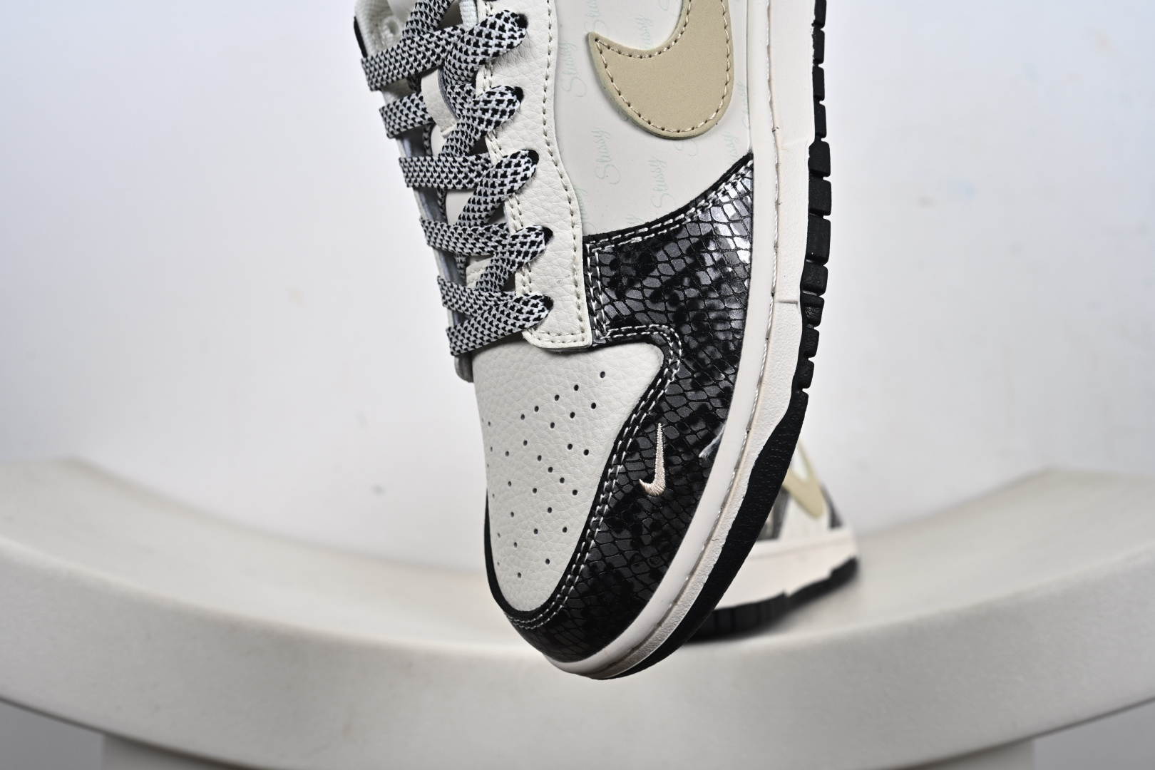 260 Nike SB Dunk Low 斯图西联名 XS6089-636