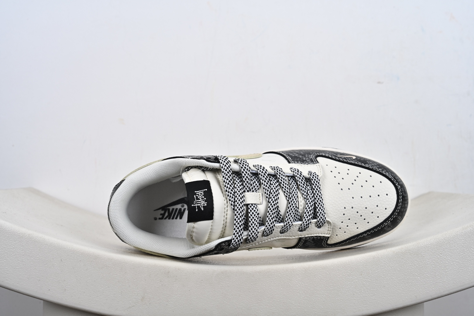 260 Nike SB Dunk Low 斯图西联名 XS6089-636