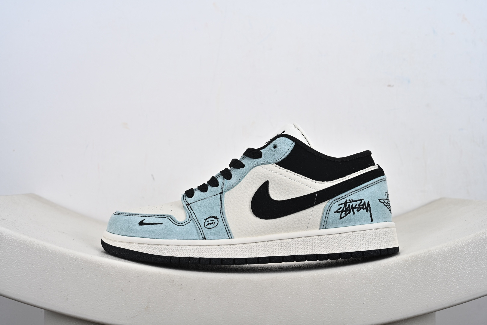 Nike Jordan Air Jordan 1 斯图西联名 QJ1988-005-莆田鞋,莆田鞋货源,高仿鞋,高仿鞋货源,安福档口,莆田高仿鞋,莆田鞋批发,高仿鞋批发,莆田高仿运动鞋,高仿运动鞋,莆田运动鞋 Nike Jordan Air Jordan 1 斯图西联名 QJ1988-005