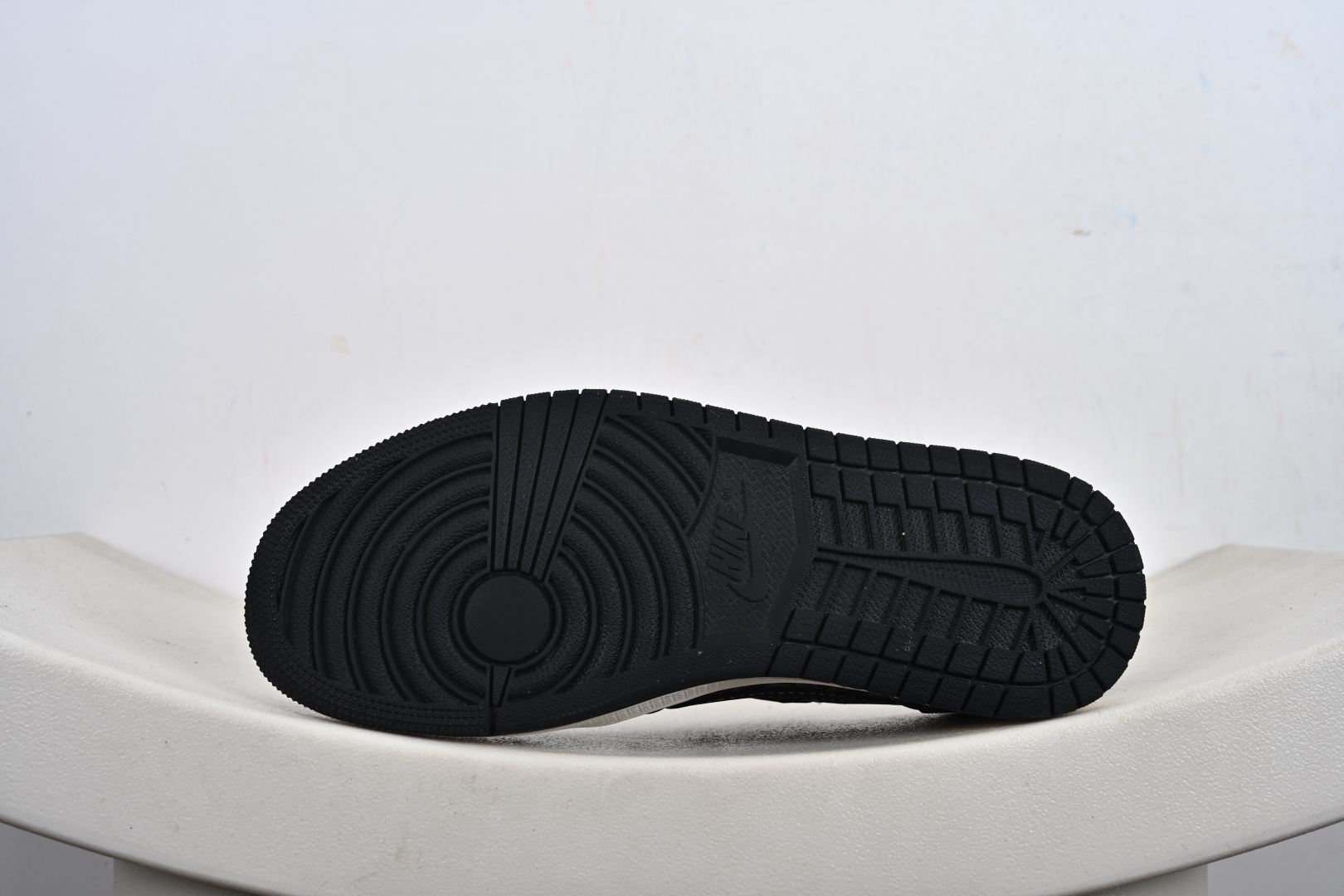 Fragment x Travis Scott x Dior Air Jordan 1 Low 三方联名倒钩 JW1188-167