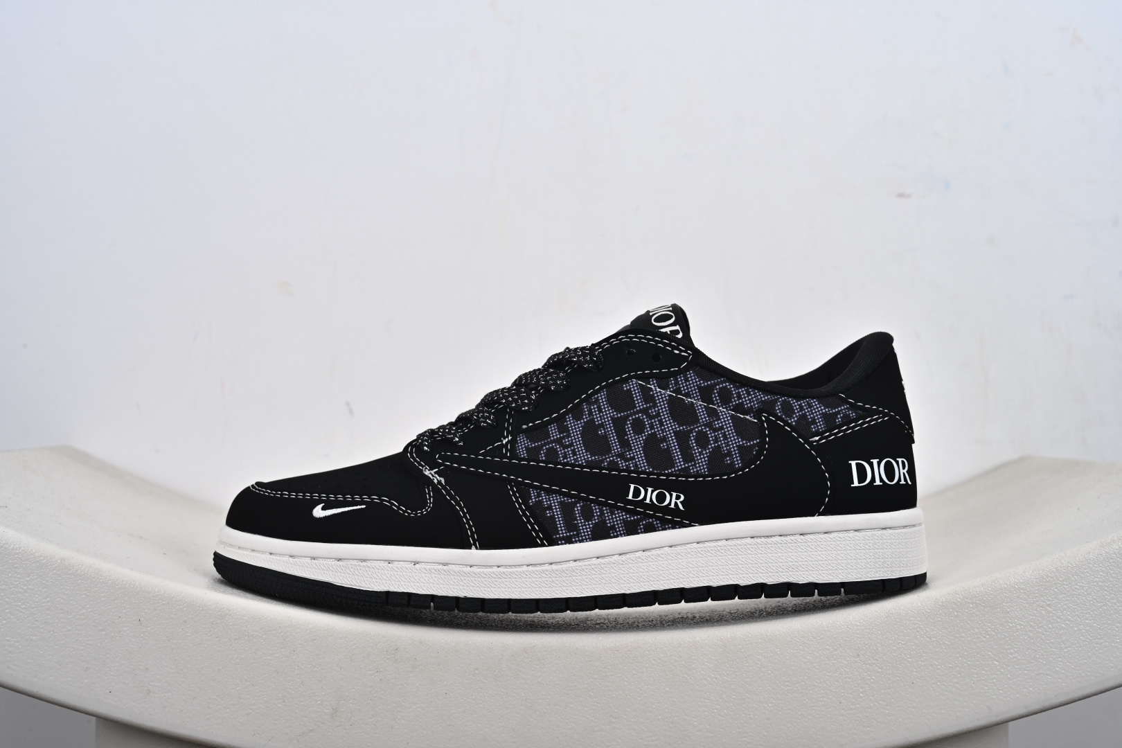 Fragment x Travis Scott x Dior Air Jordan 1 Low 三方联名倒钩 JW1188-167