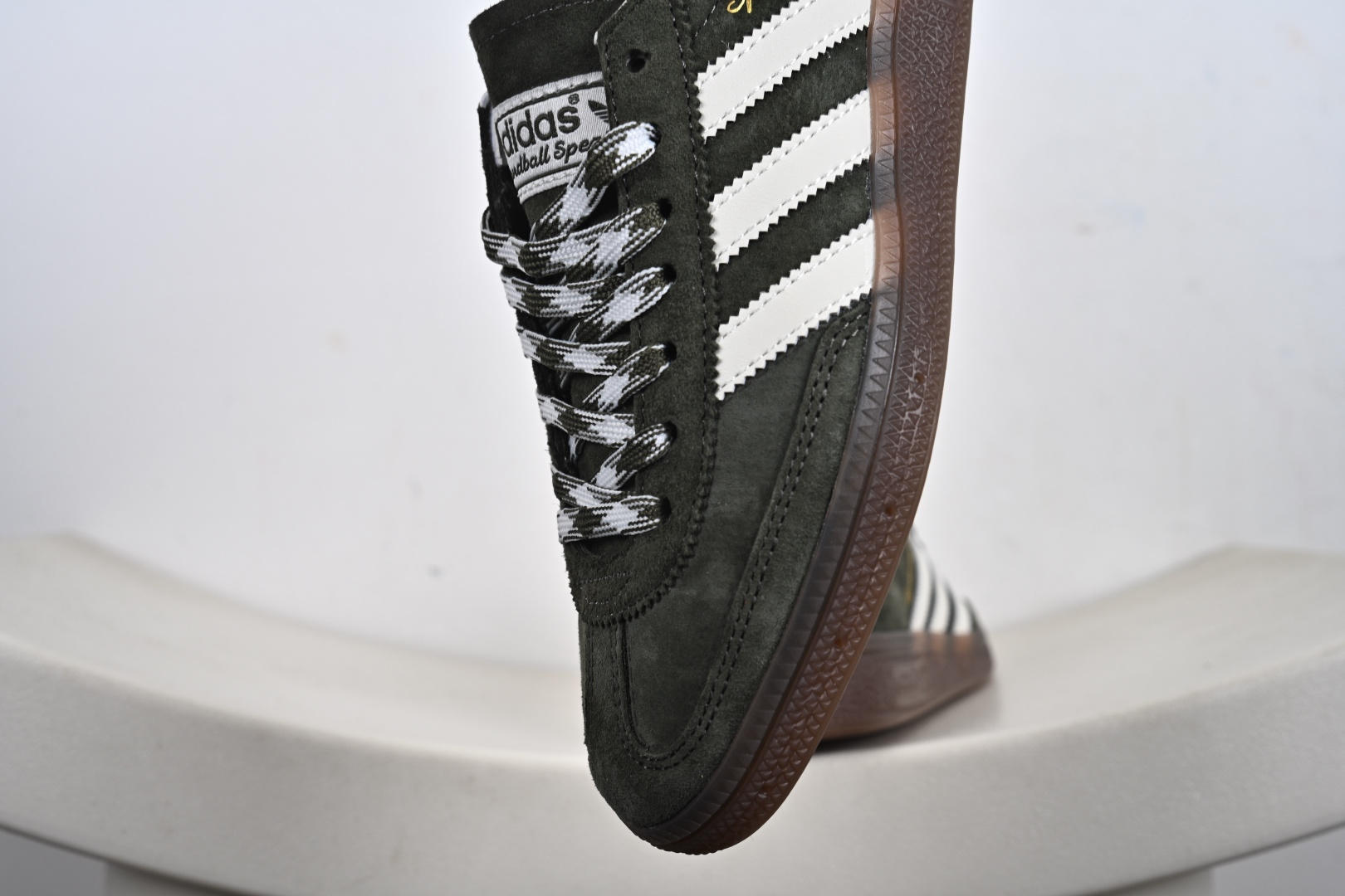 Adidas Handball Spezial 阿迪达斯经典款 复古休闲板鞋 KI5940