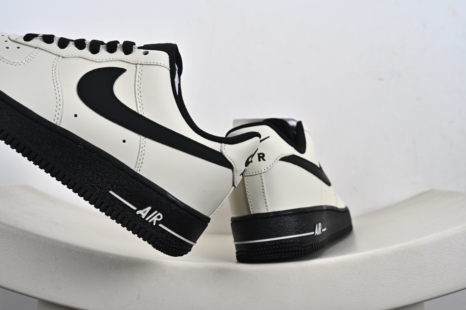 Air Force 1 Low 米黑 ZH0316-143