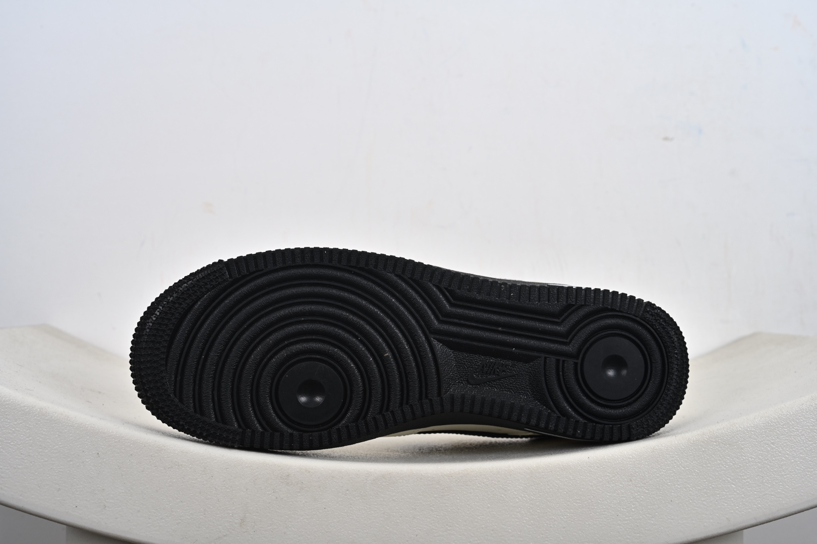 Air Force 1 Low 米黑 ZH0316-143