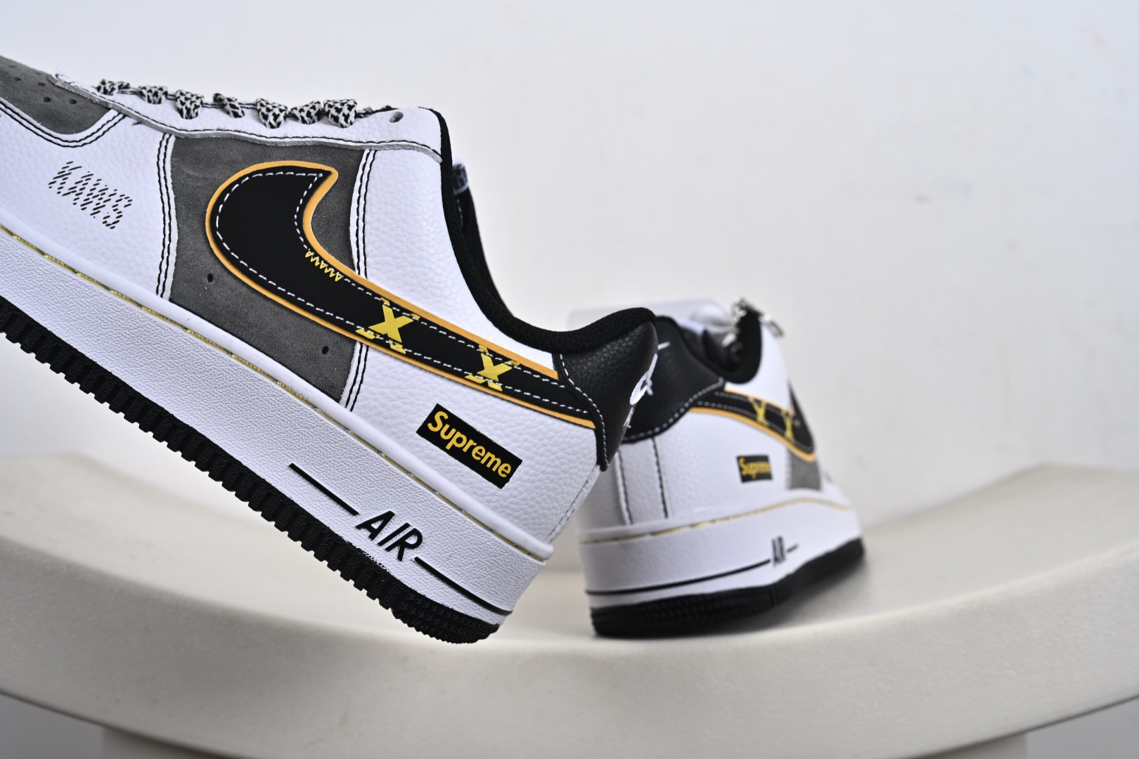 NIke Air Force 1 '07 Low “Supreme联名——白灰黄边勾”空军一号 XZ6188-259