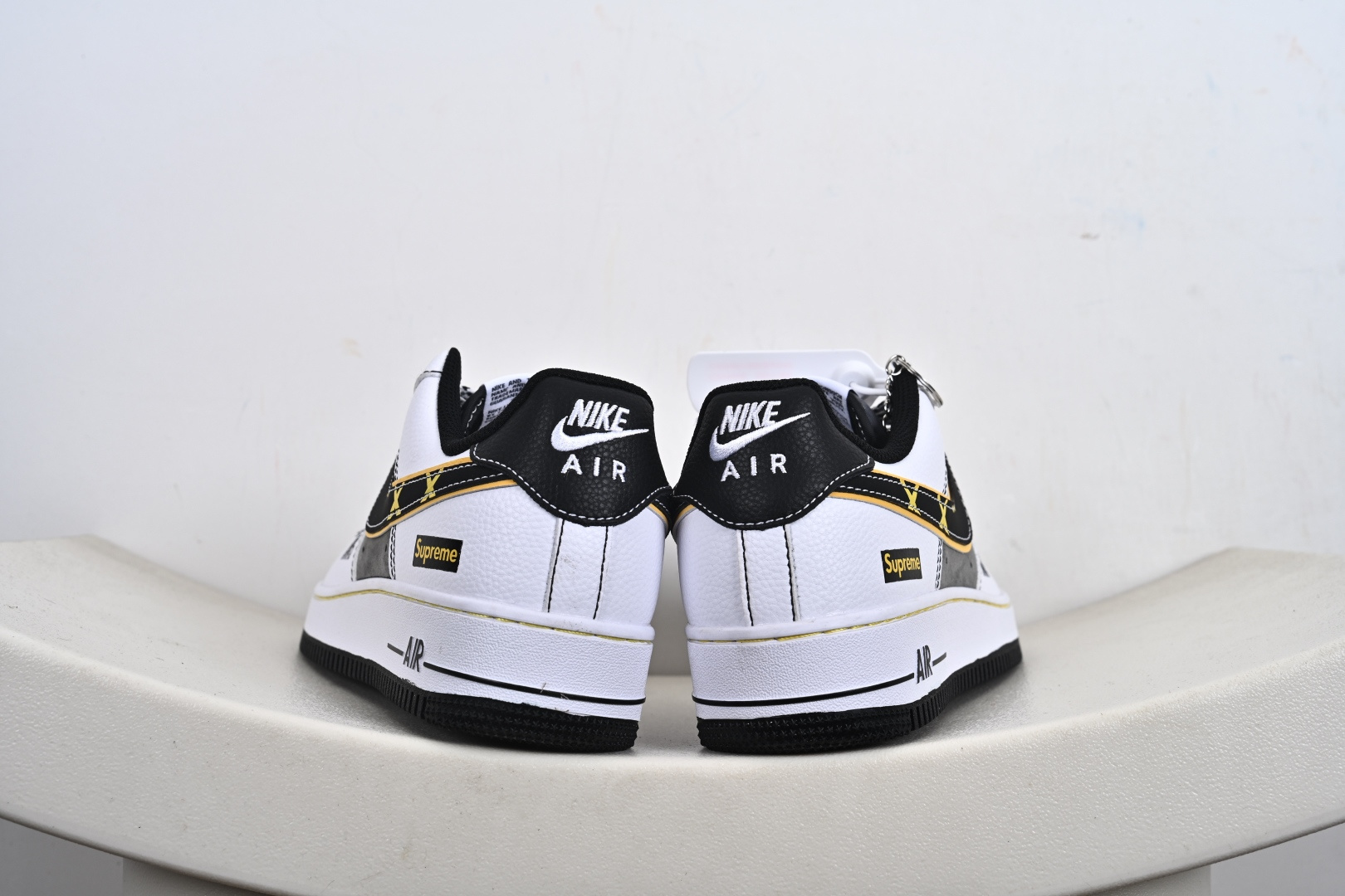 NIke Air Force 1 '07 Low “Supreme联名——白灰黄边勾”空军一号 XZ6188-259
