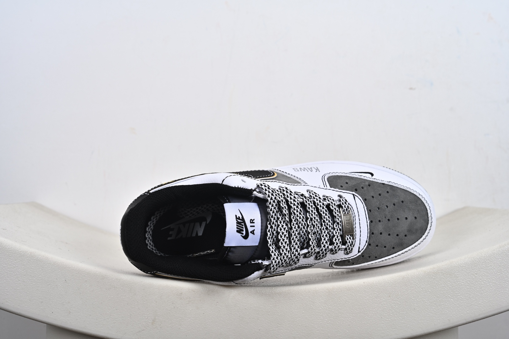 NIke Air Force 1 '07 Low “Supreme联名——白灰黄边勾”空军一号 XZ6188-259