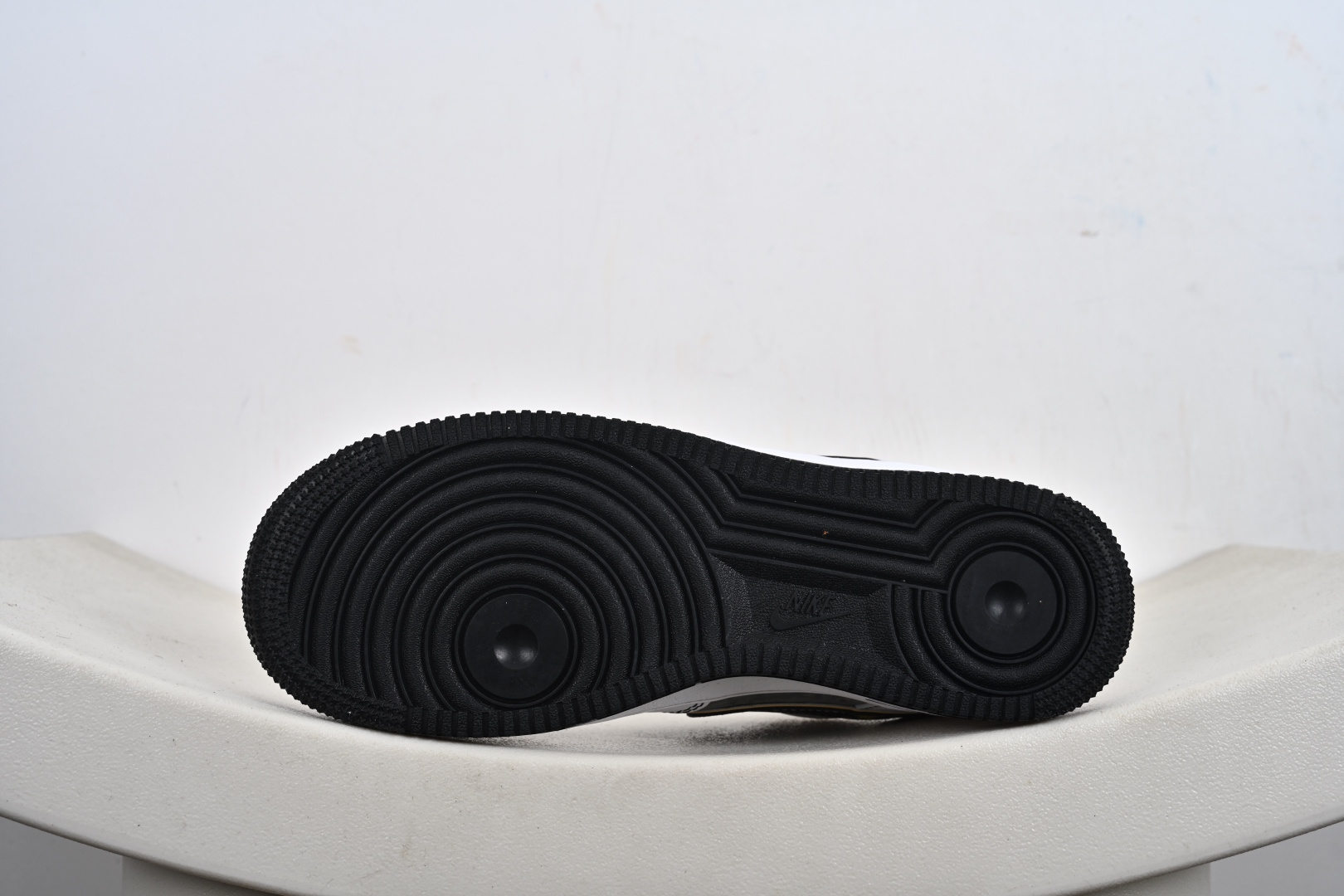 NIke Air Force 1 '07 Low “Supreme联名——白灰黄边勾”空军一号 XZ6188-259