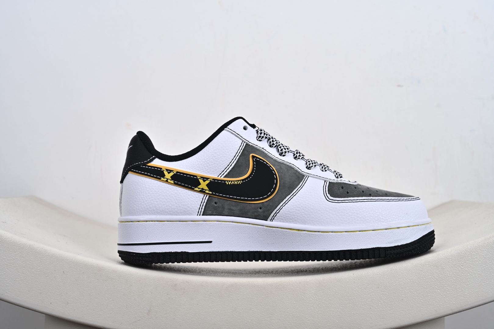 NIke Air Force 1 '07 Low “Supreme联名——白灰黄边勾”空军一号 XZ6188-259
