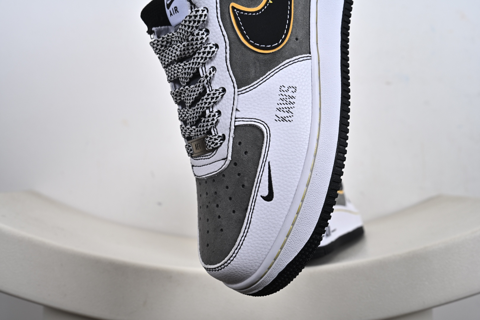 NIke Air Force 1 '07 Low “Supreme联名——白灰黄边勾”空军一号 XZ6188-259