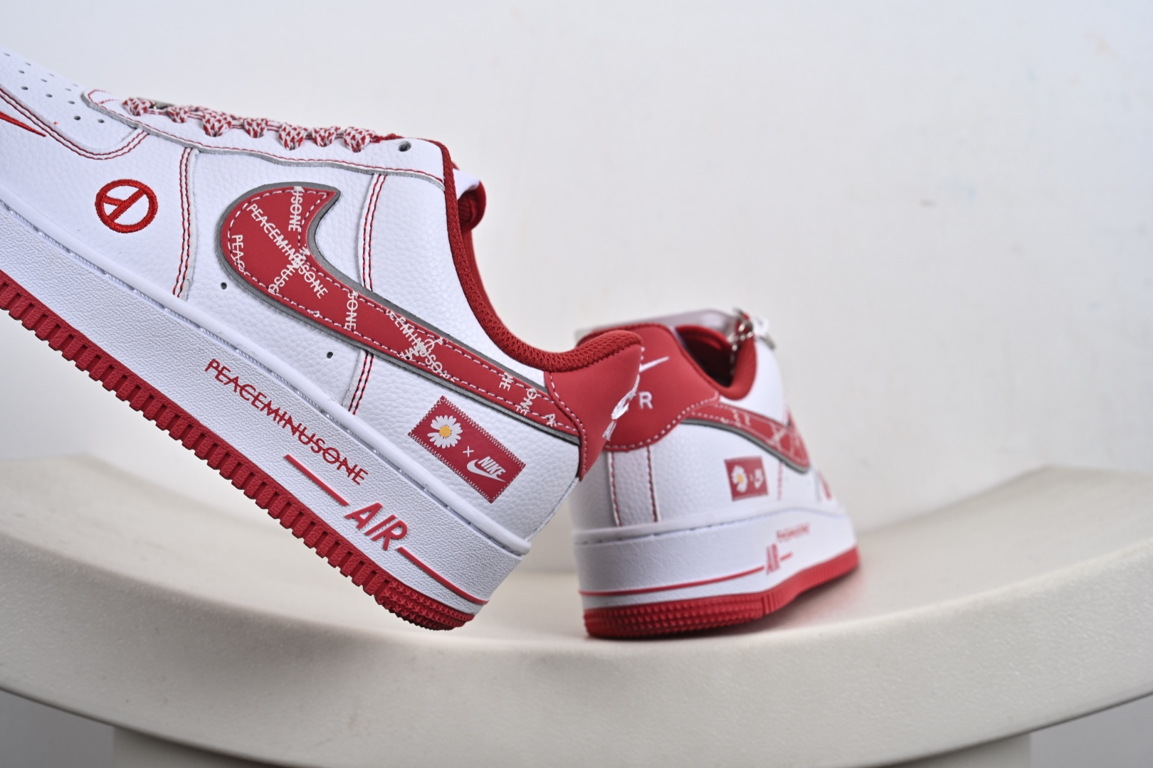 定制版NIke Air Force 1 '07 Low “权志龙联名——白玫红”空军一号 低帮 运动鞋 HV5999-008