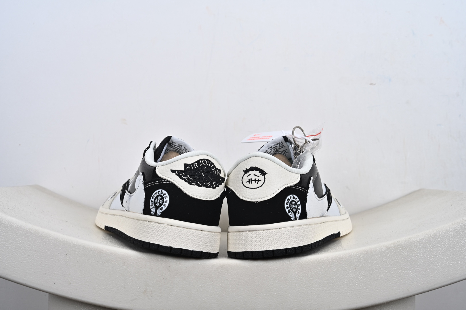 定制版Chrome Hearts x Travis Scott x Air Jordan 1 Low 克罗心 x AJ1 低帮 黑白倒钩 DD7866-104