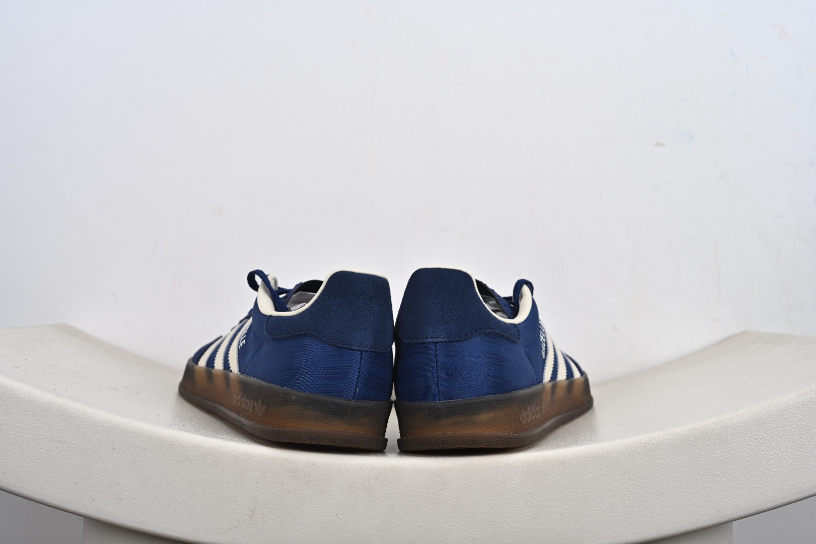 Adidas Originals Gazelle Indoor 三叶草复古休闲防滑耐磨低帮板鞋 JS1410