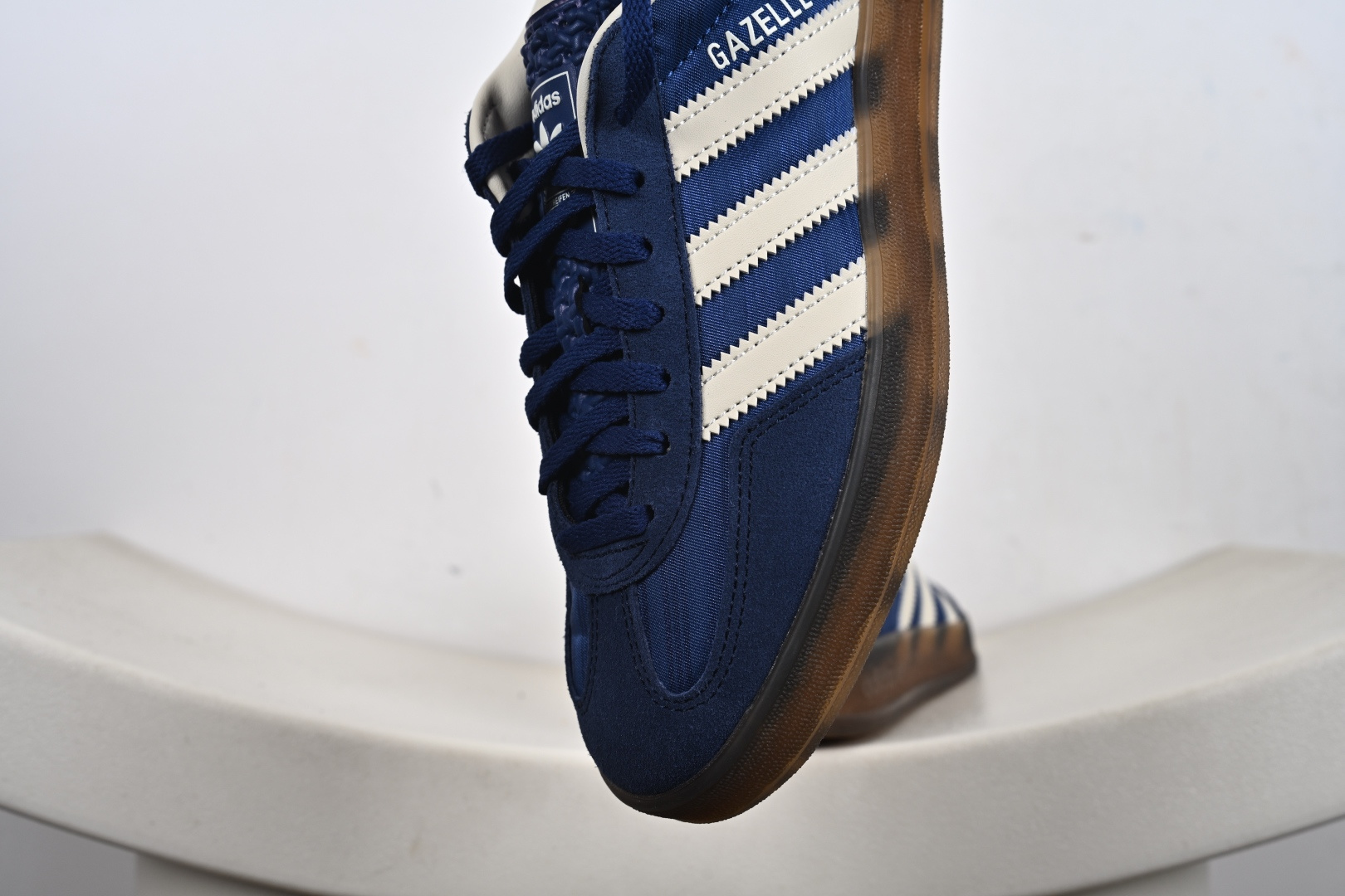 Adidas Originals Gazelle Indoor 三叶草复古休闲防滑耐磨低帮板鞋 JS1410