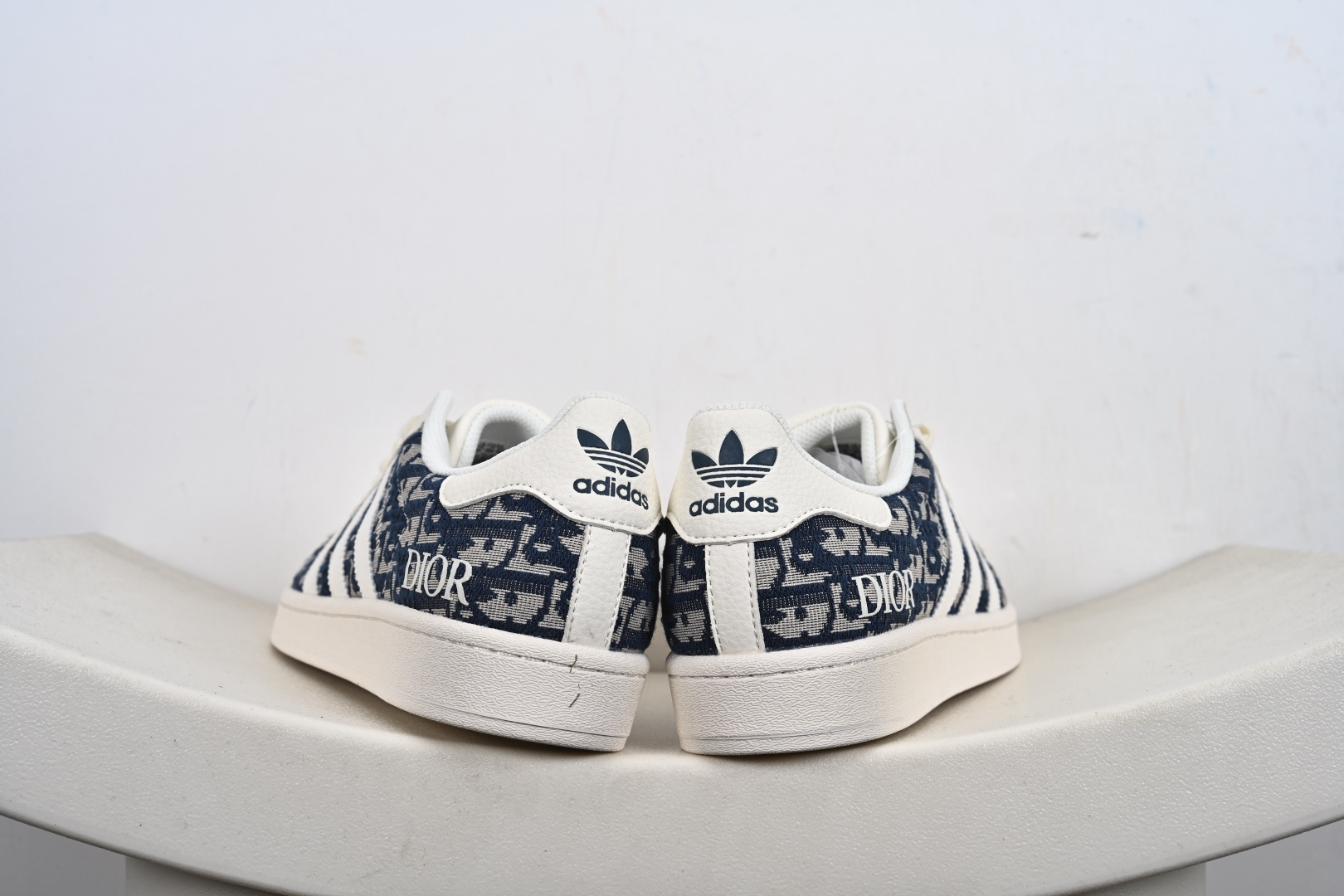 adidas Gazelle INdoor 定制贝壳头 三叶草休闲防滑耐磨低帮板鞋 JY8915 JY8913 adidas Gazelle INdoor 定制贝壳头 三叶草休闲防滑耐磨低帮板鞋 JY8915 JY8913