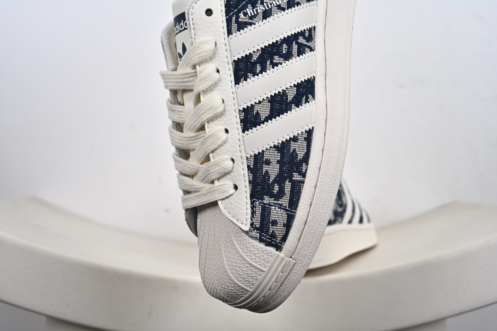 adidas Gazelle INdoor 定制贝壳头 三叶草休闲防滑耐磨低帮板鞋 JY8915 JY8913 adidas Gazelle INdoor 定制贝壳头 三叶草休闲防滑耐磨低帮板鞋 JY8915 JY8913