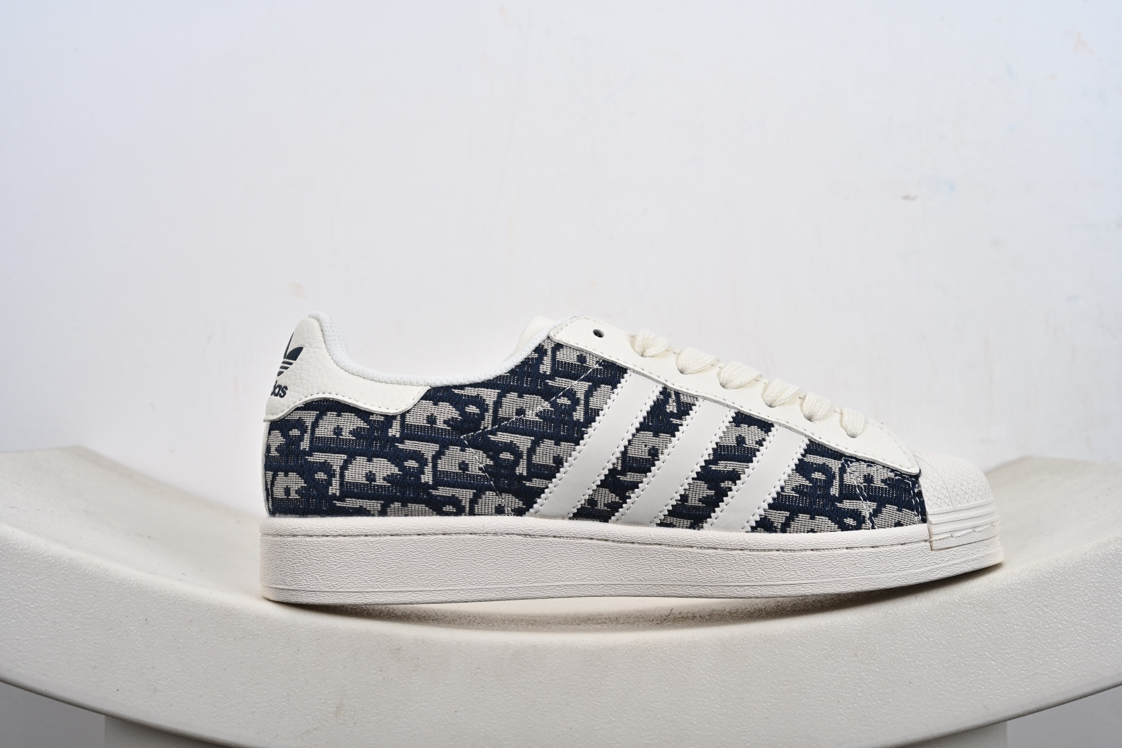 adidas Gazelle INdoor 定制贝壳头 三叶草休闲防滑耐磨低帮板鞋 JY8915 JY8913 adidas Gazelle INdoor 定制贝壳头 三叶草休闲防滑耐磨低帮板鞋 JY8915 JY8913