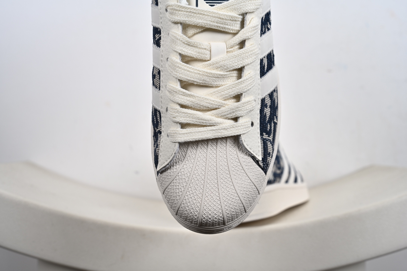 adidas Gazelle INdoor 定制贝壳头 三叶草休闲防滑耐磨低帮板鞋 JY8915 JY8913 adidas Gazelle INdoor 定制贝壳头 三叶草休闲防滑耐磨低帮板鞋 JY8915 JY8913