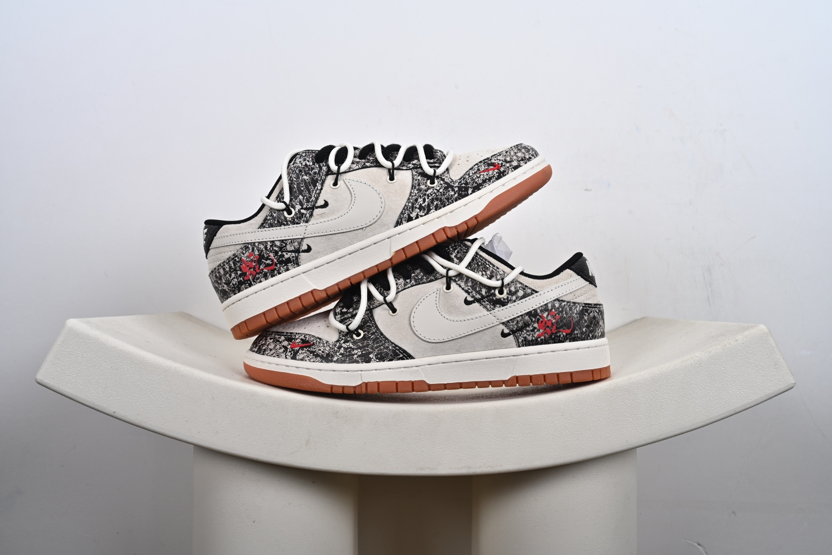 Supreme x Stussy x Nike Dunk Low 绑带米白藏蓝勾 YX5066-275
