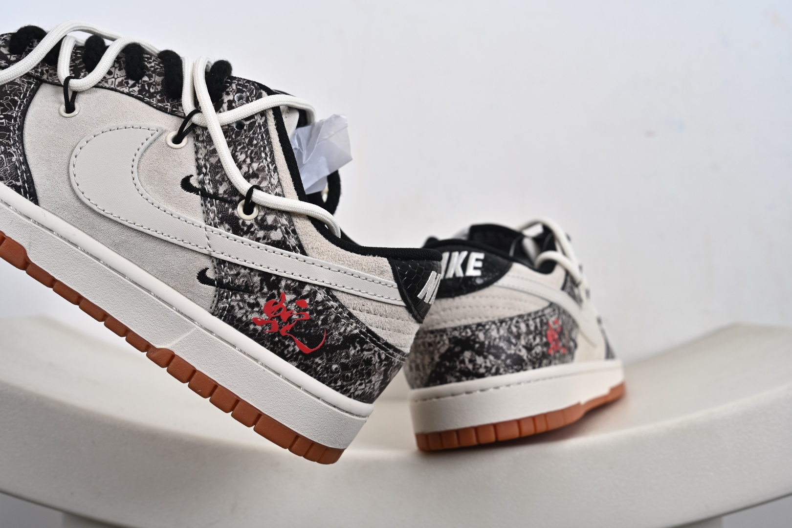 Supreme x Stussy x Nike Dunk Low 绑带米白藏蓝勾 YX5066-275