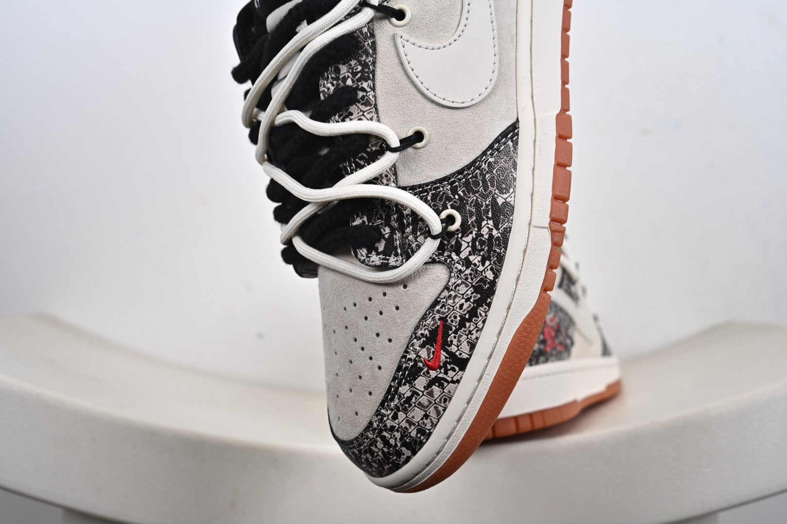 Supreme x Stussy x Nike Dunk Low 绑带米白藏蓝勾 YX5066-275