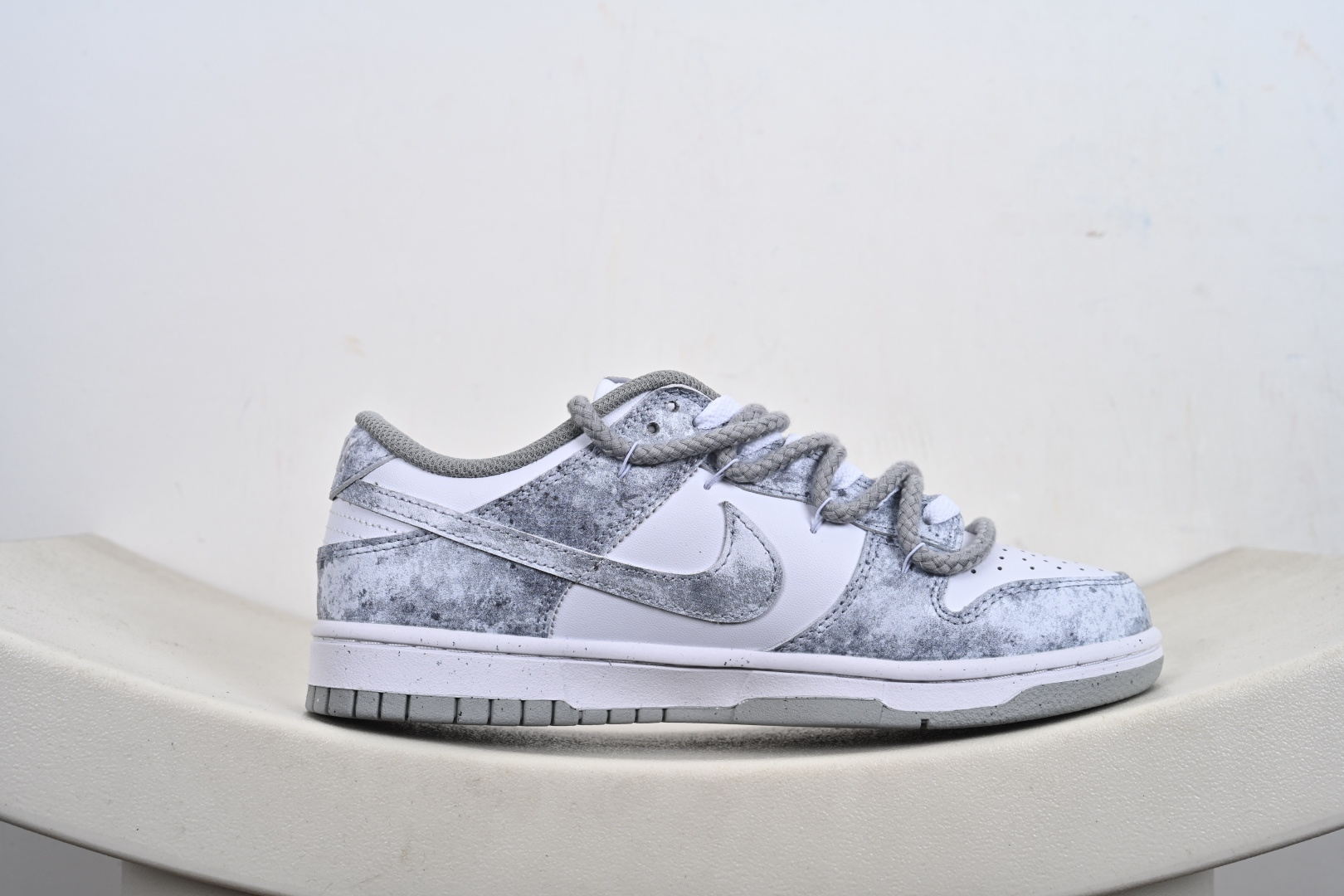 Nike SB Dunk Low 解构绑带 DD1873-113