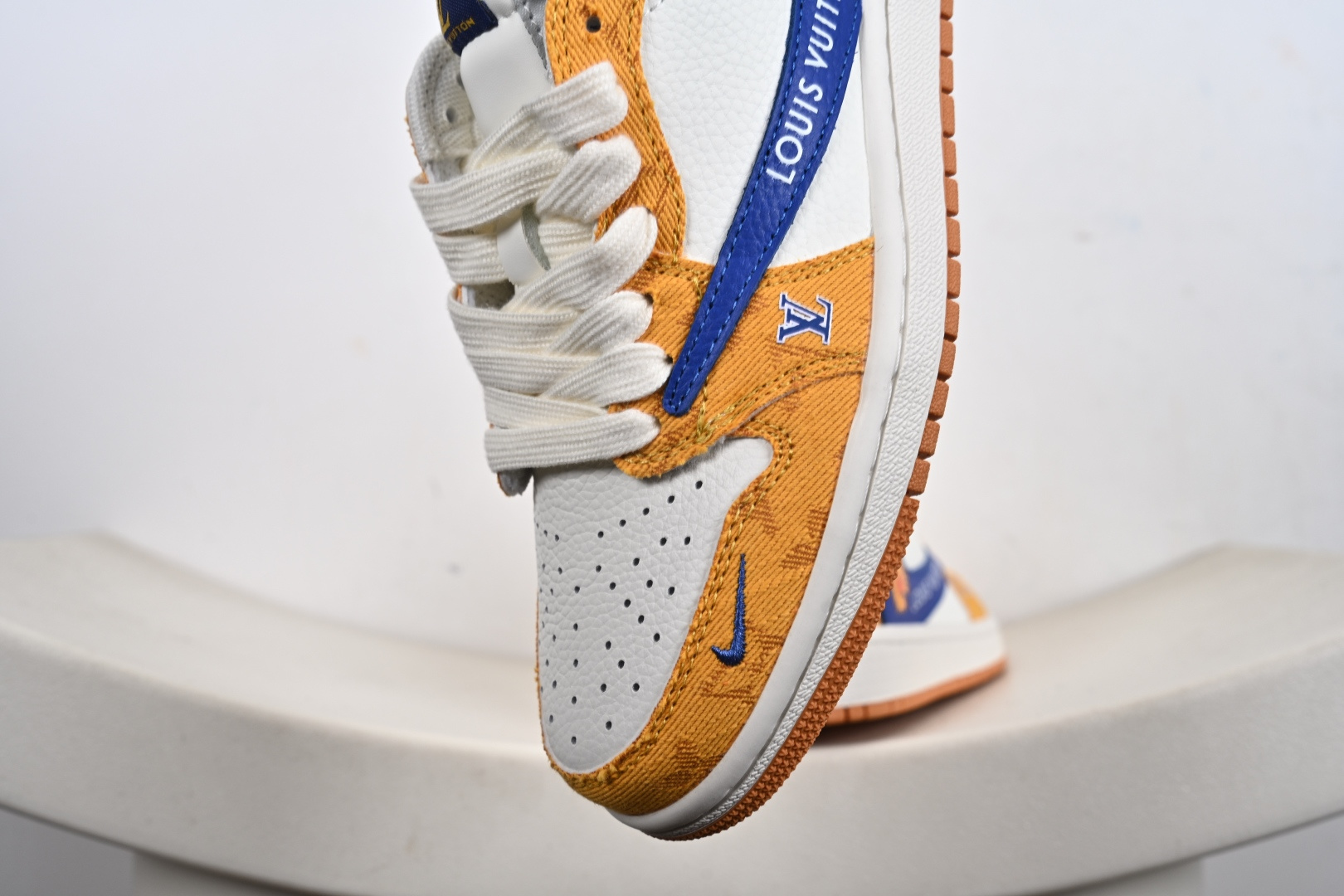 Nike Air Jordan 1 Low 定制配色 LV联名 定制AJ联名-高端定制 低帮复古文化板鞋 DZ2688-001