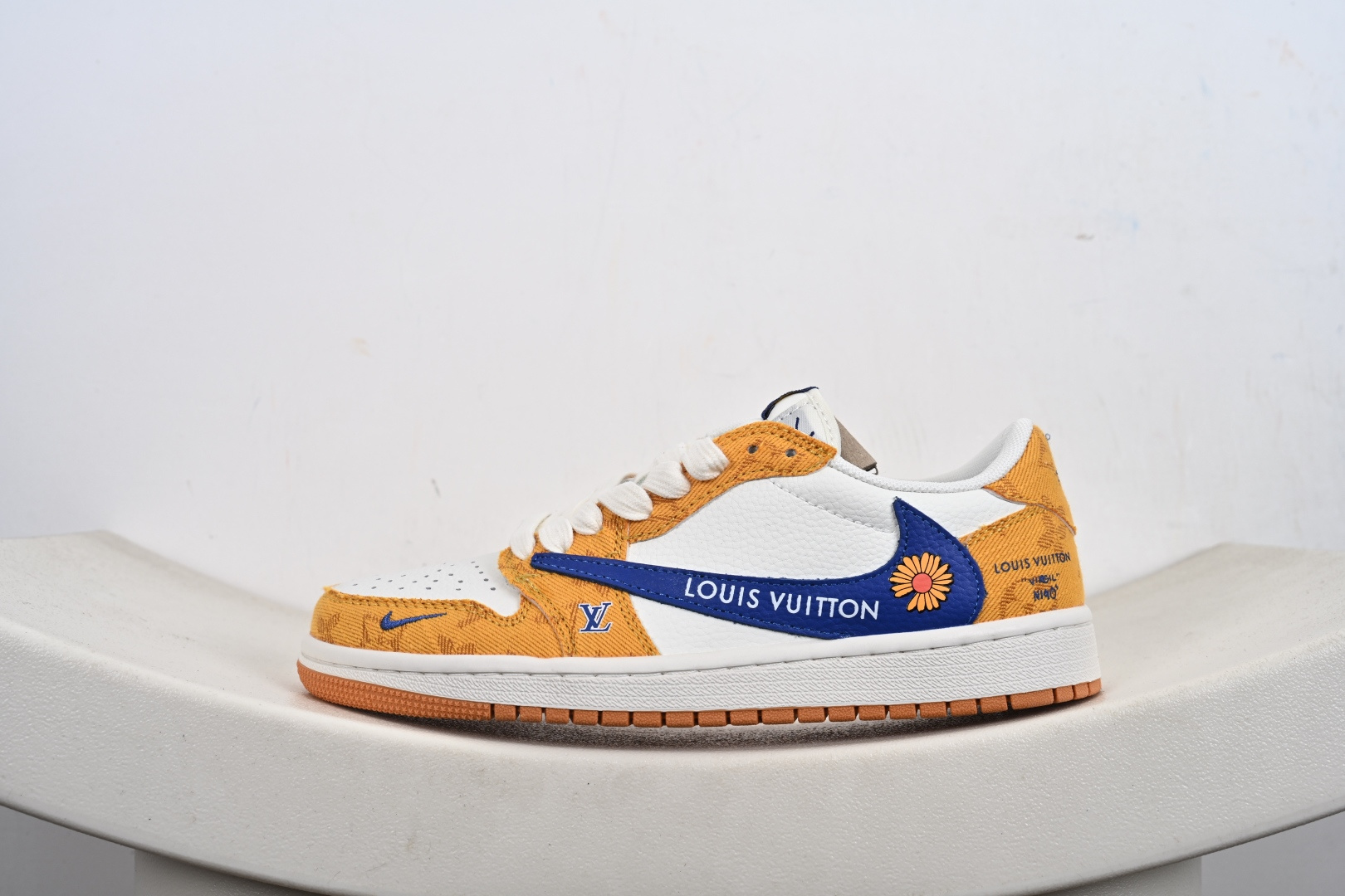 Nike Air Jordan 1 Low 定制配色 LV联名 定制AJ联名-高端定制 低帮复古文化板鞋 DZ2688-001