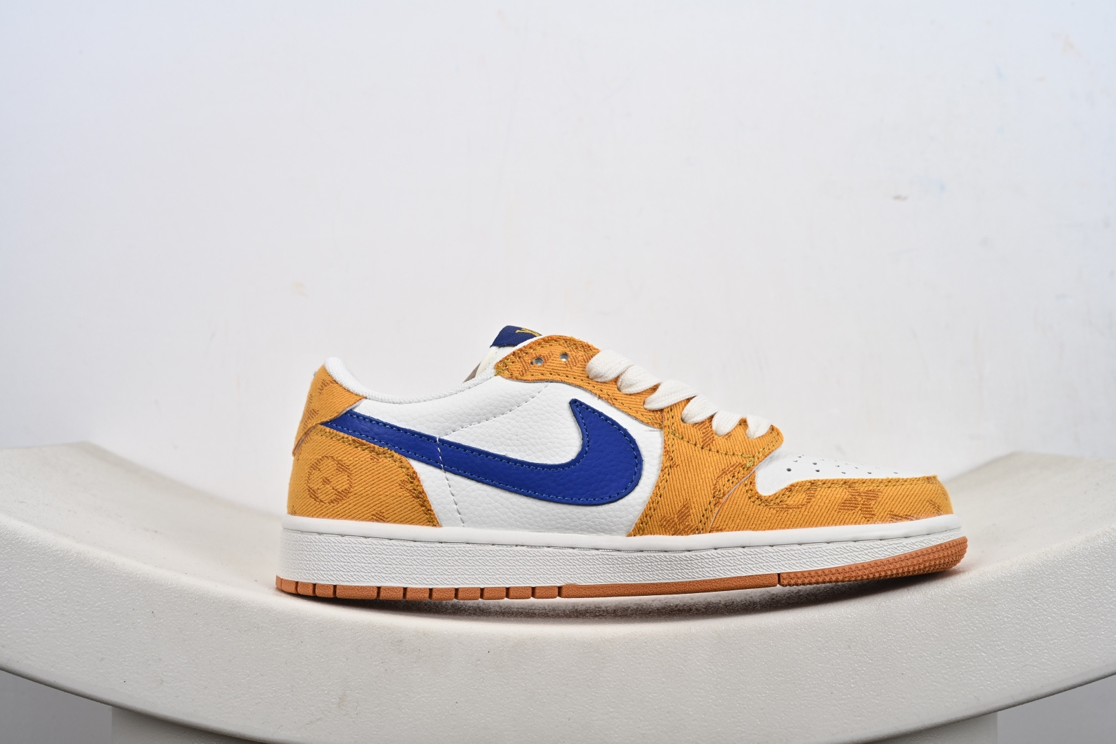 Nike Air Jordan 1 Low 定制配色 LV联名 定制AJ联名-高端定制 低帮复古文化板鞋 DZ2688-001