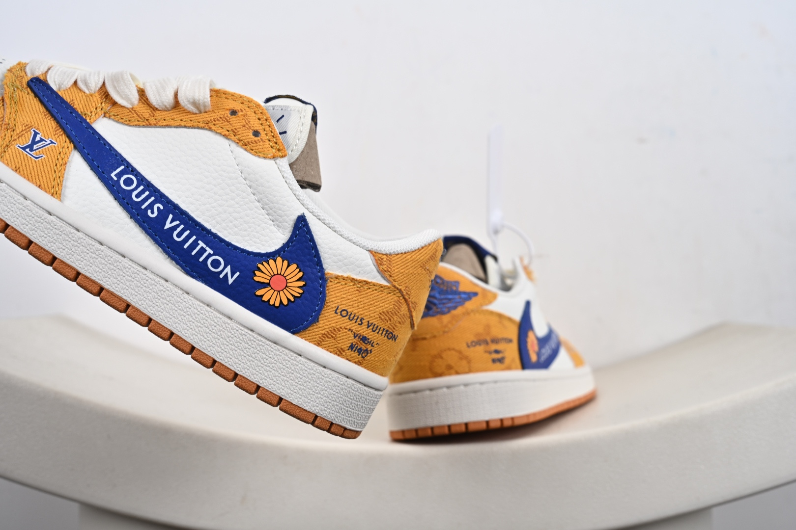 Nike Air Jordan 1 Low 定制配色 LV联名 定制AJ联名-高端定制 低帮复古文化板鞋 DZ2688-001