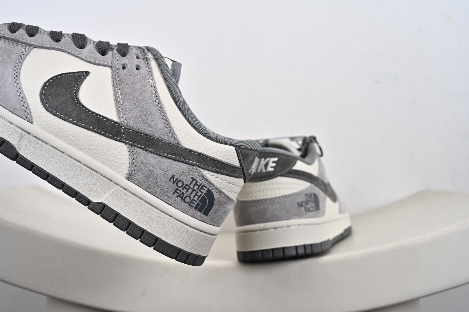 Nike SB Dunk Low 北面联名 DN3168-008