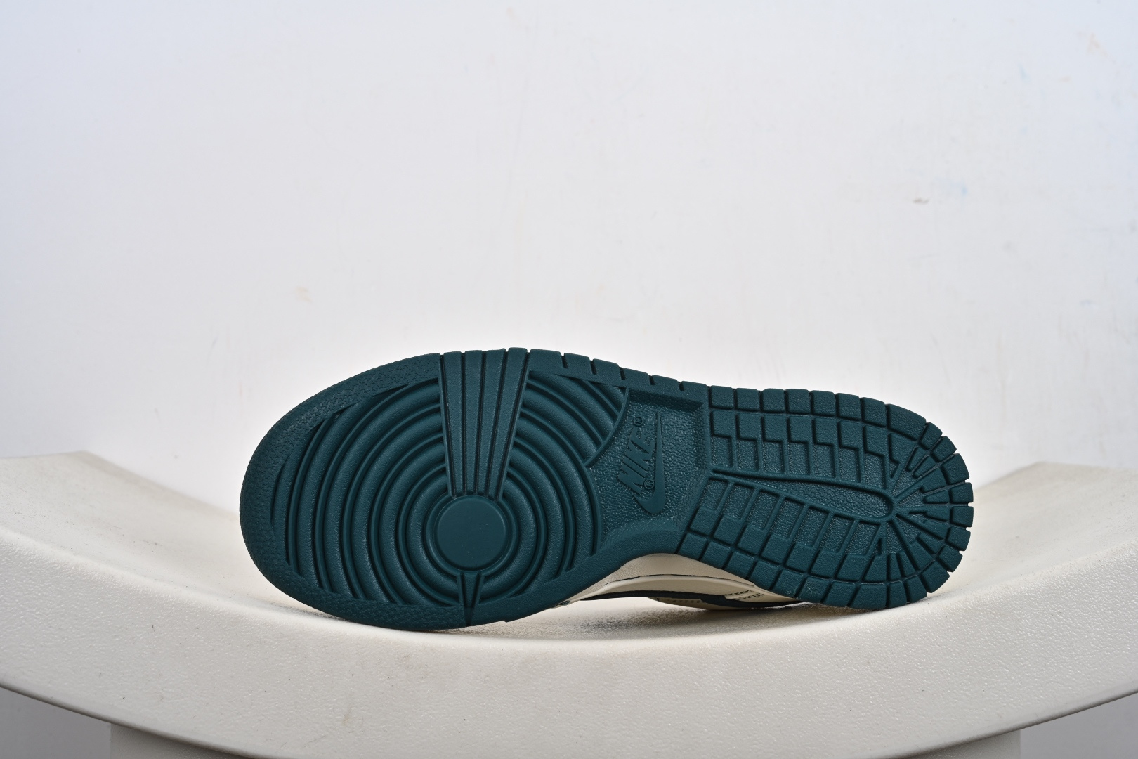 Nike SB Dunk Low Supremex Gucci联名 DJ1988-003