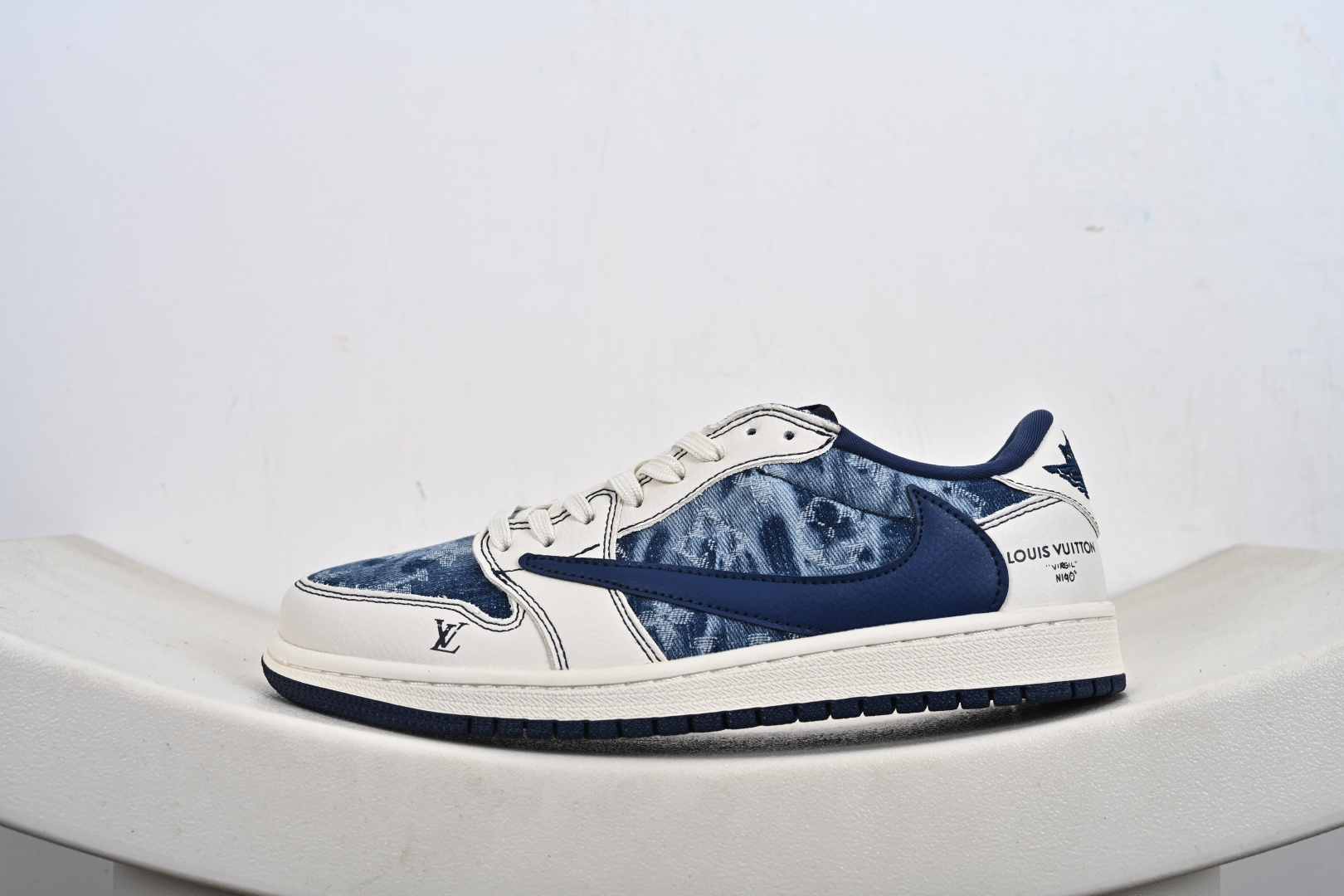 定制版Travis Scott x Fragment Design x Air Jordan 1 Low OG SP AJ1 乔1联名 白蓝牛仔 低帮文化休闲板鞋 LD2028-046