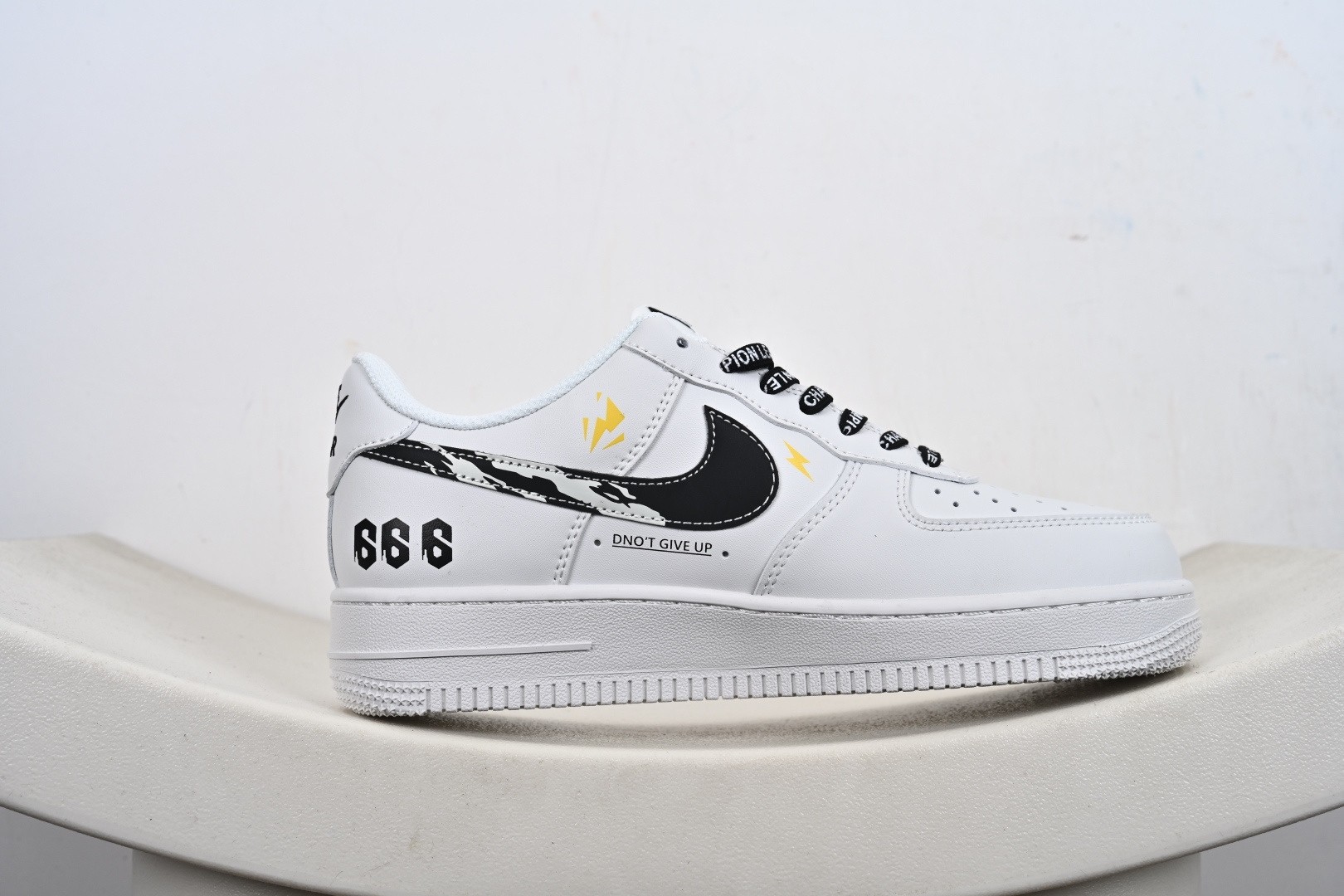 定制版Nike Air Force 1 '07 Low 白黑条形码 空军一号低帮休闲板鞋 JP8028-072