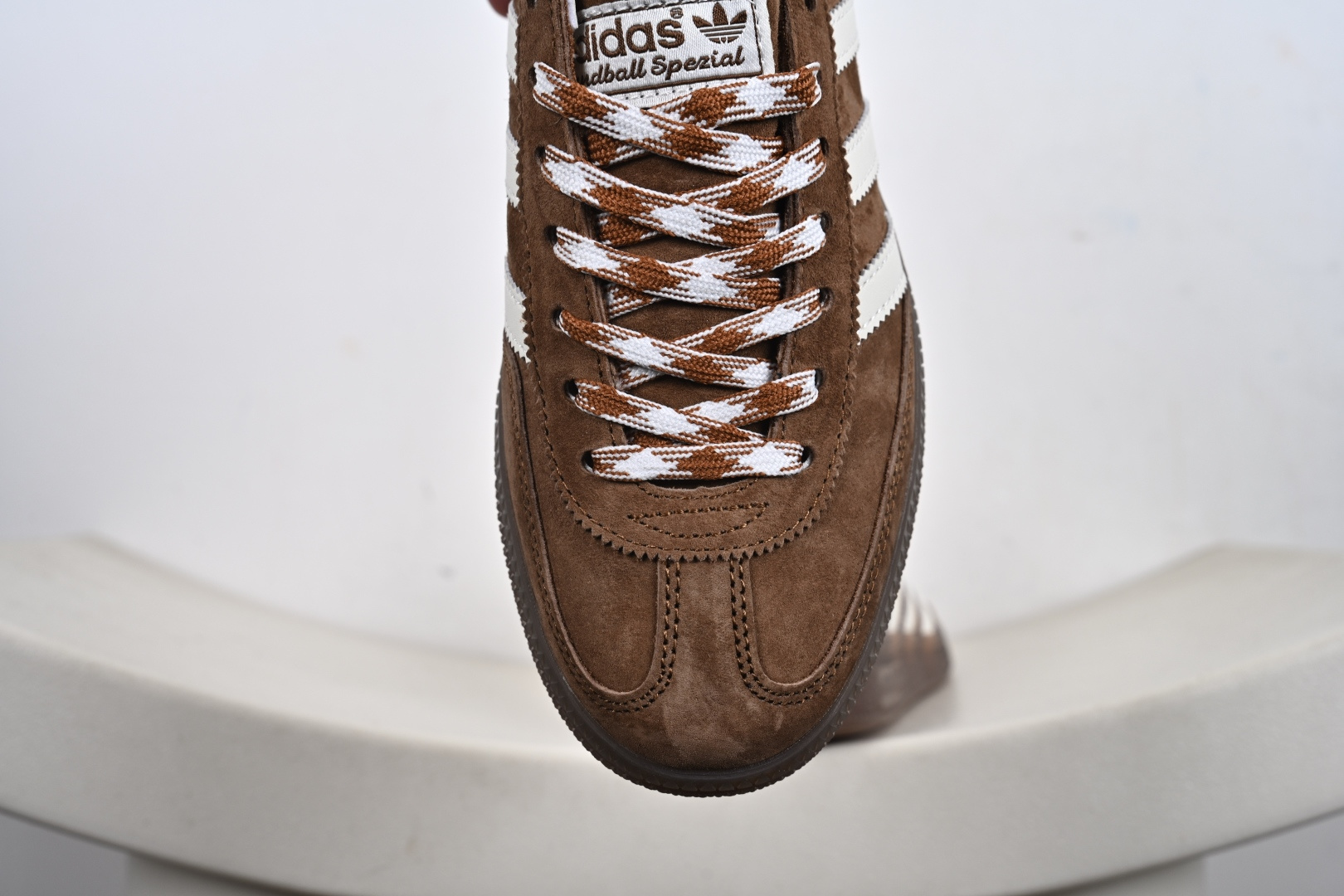 正确版Adidas Handball Spezial 阿迪达斯经典款牛皮复古休闲板鞋 棕白生胶 KI5938