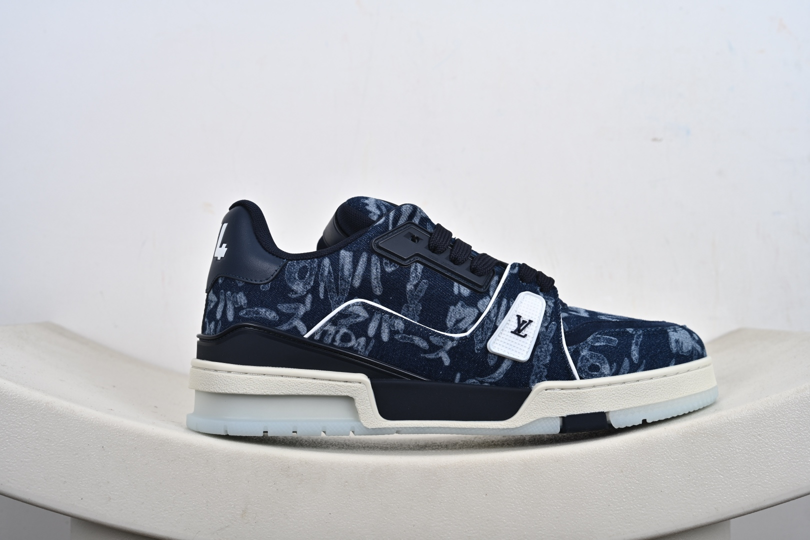 终端供货 代购级别 Louis Vuitton Trainer 2021ss早春全新时装走秀运动鞋 #ZP级全套包装 市面独家黑盒 小红书 Ins 最火配色 原版楦型 毫无差异 #鞋面独家订制压纹粒面小牛皮 TPU大底 全进口头层牛皮质感媲美原版 垫脚聚米微料加透气英伦网布 Y-G8