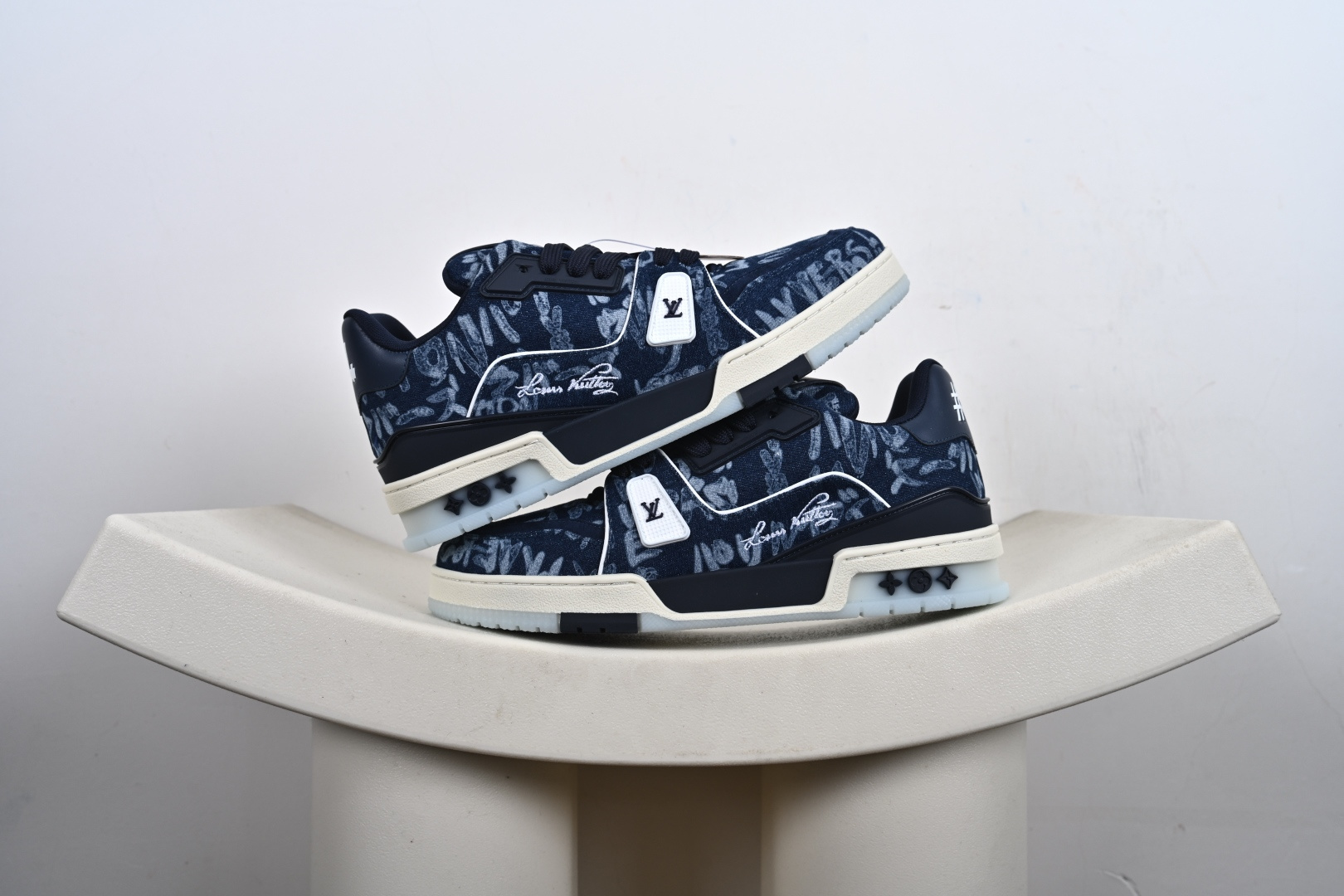 代购级别 Louis Vuitton Trainer 2021ss早春全新时装走秀运动鞋