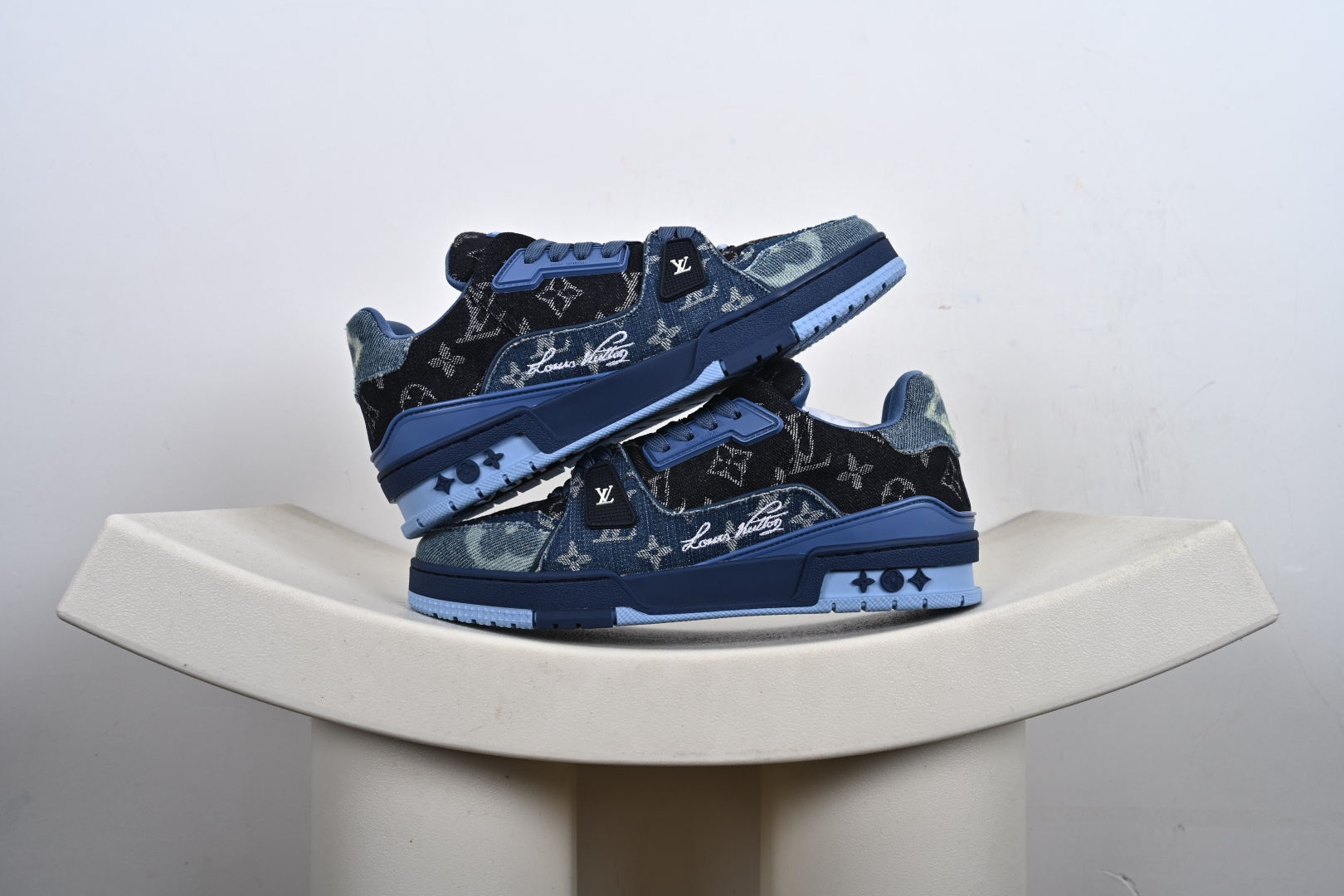 代购级别 Louis Vuitton Trainer 2021ss早春全新时装走秀运动鞋