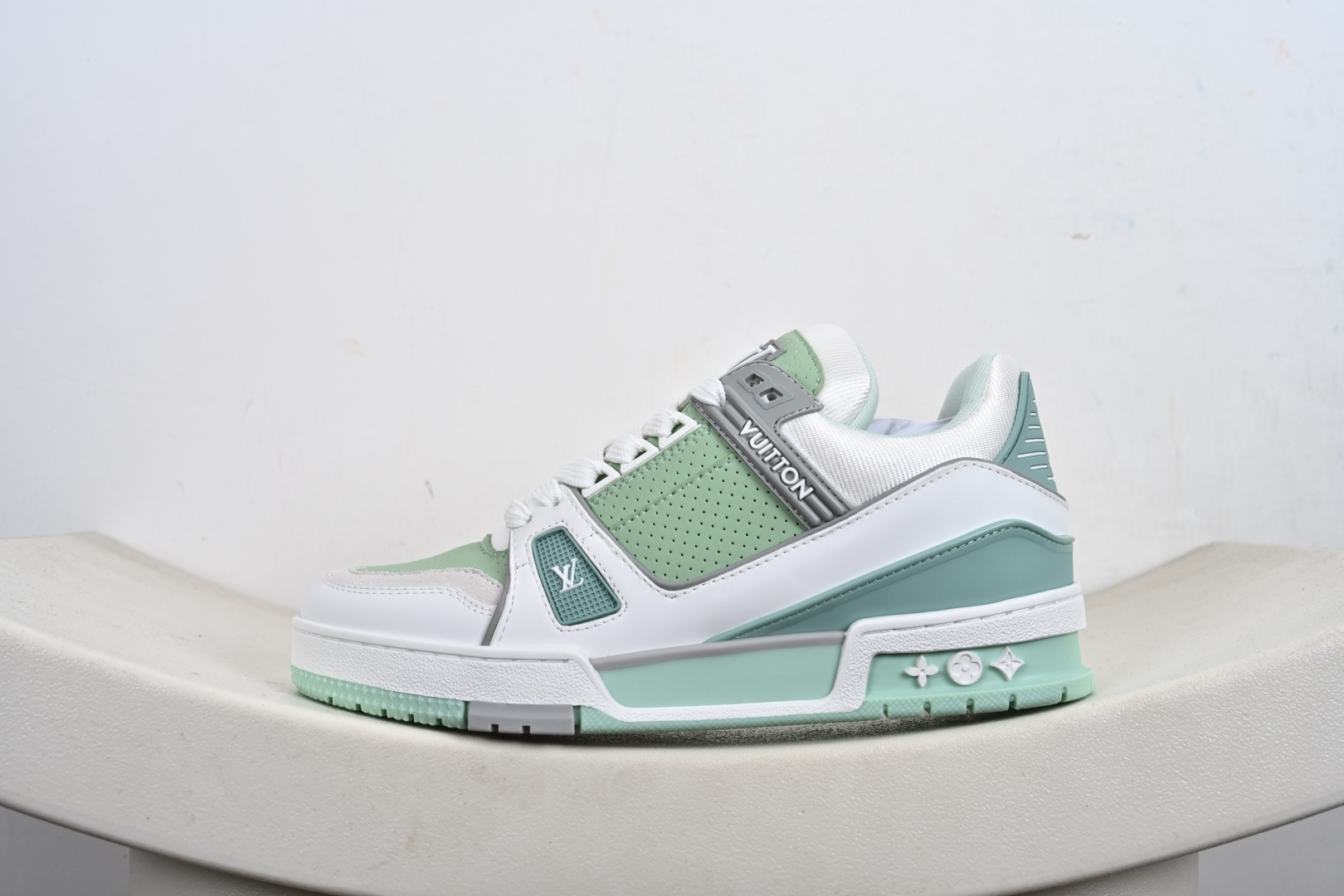 代购级别 Louis Vuitton Trainer 2021ss早春全新时装走秀运动鞋