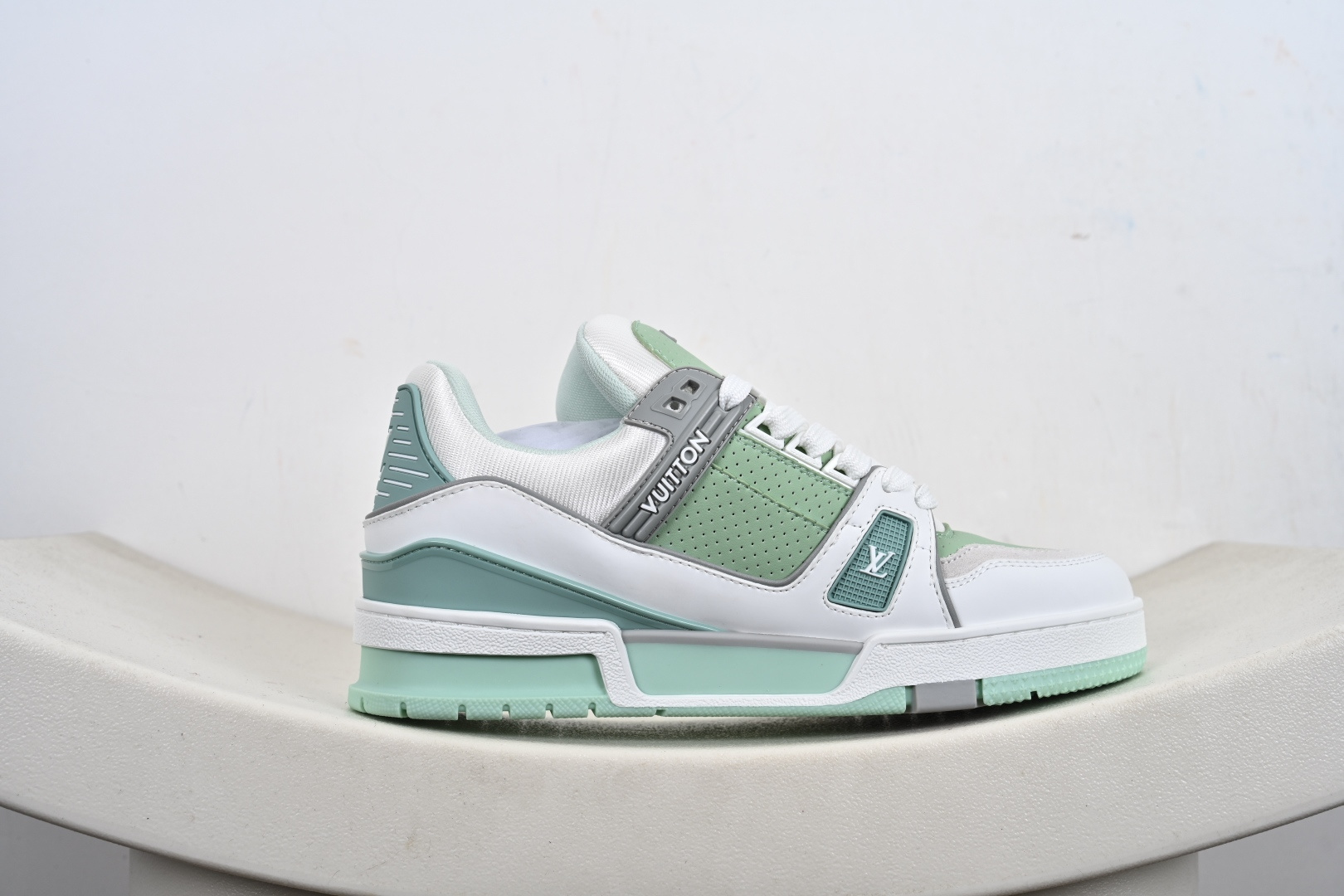 代购级别 Louis Vuitton Trainer 2021ss早春全新时装走秀运动鞋