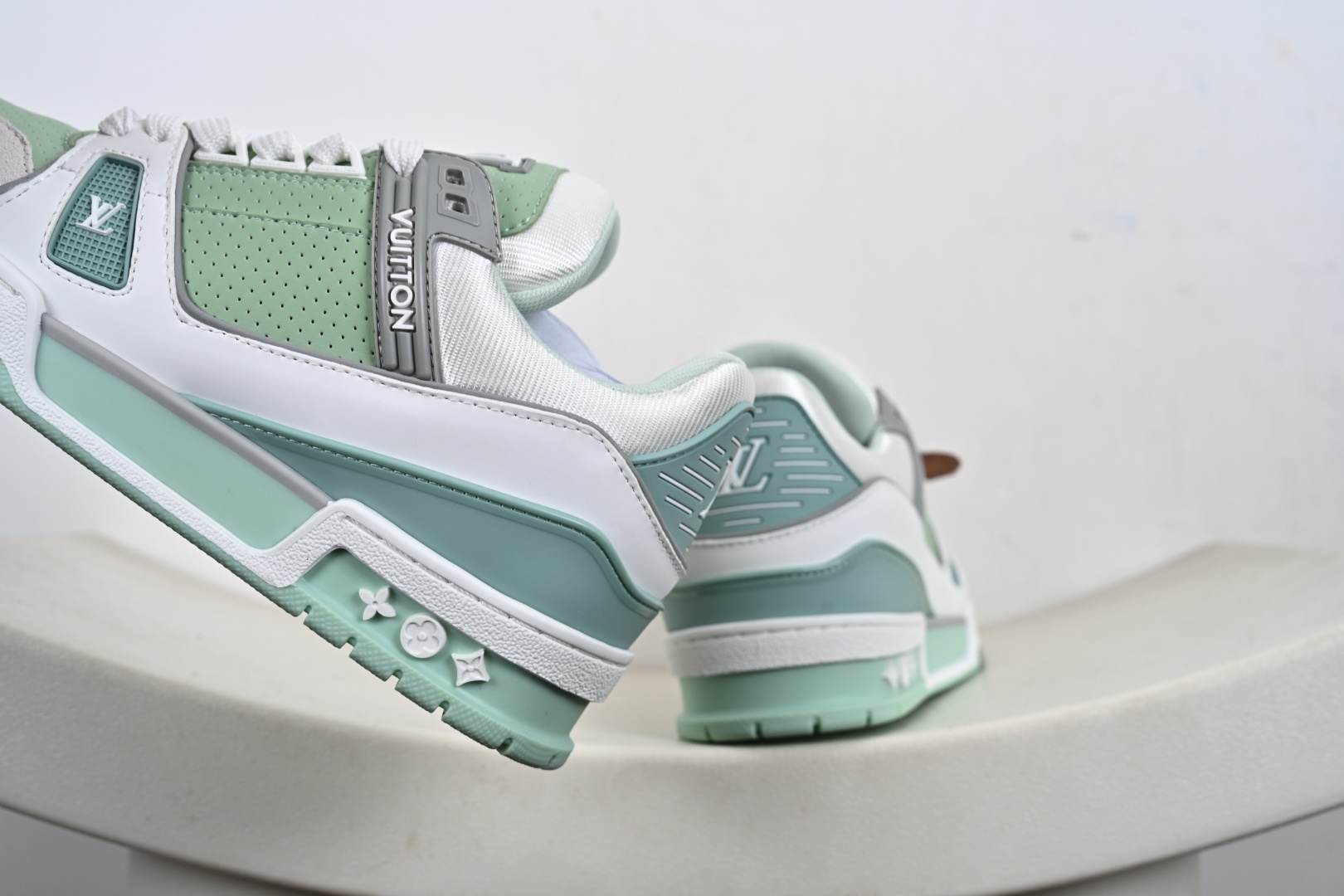 代购级别 Louis Vuitton Trainer 2021ss早春全新时装走秀运动鞋