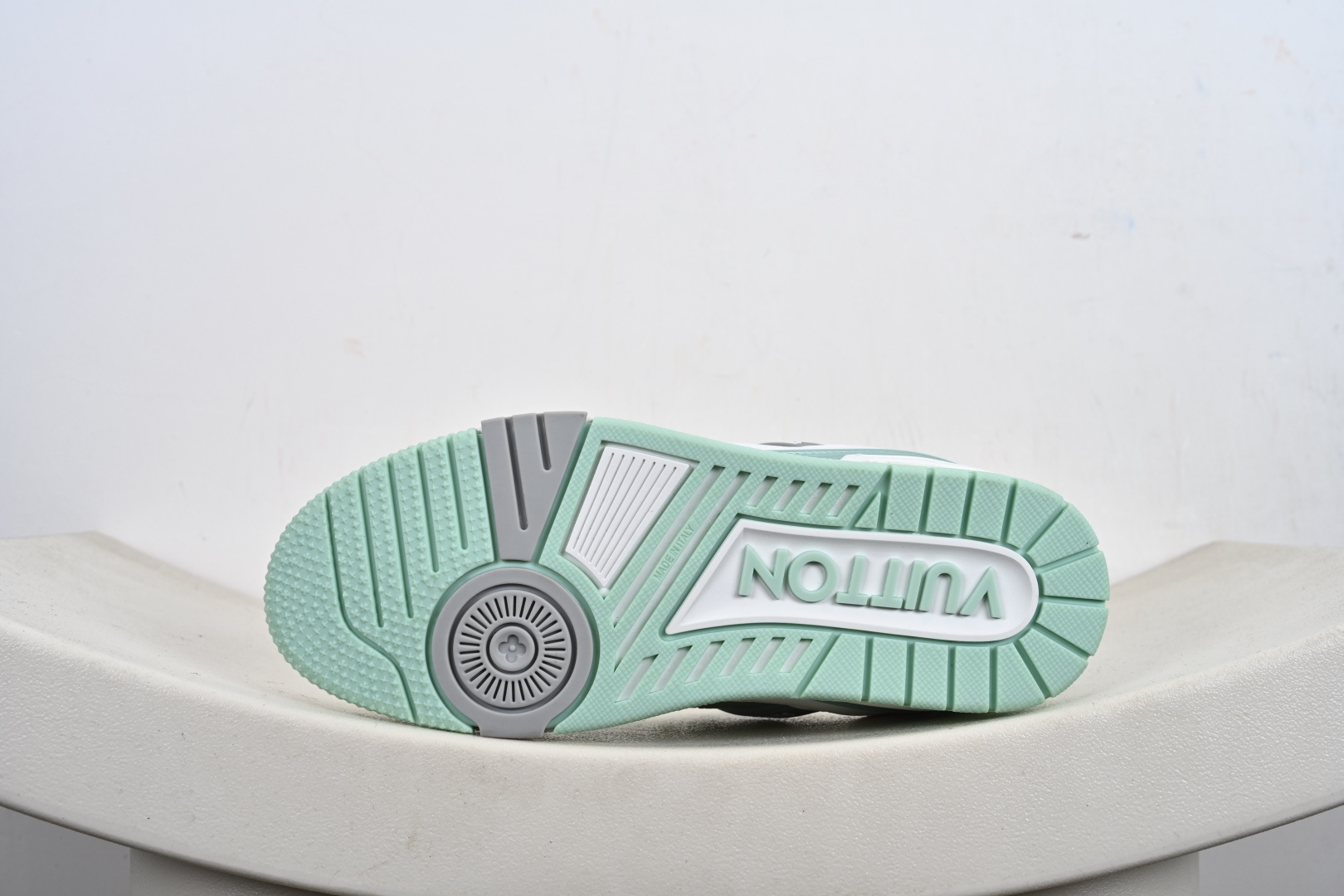 代购级别 Louis Vuitton Trainer 2021ss早春全新时装走秀运动鞋