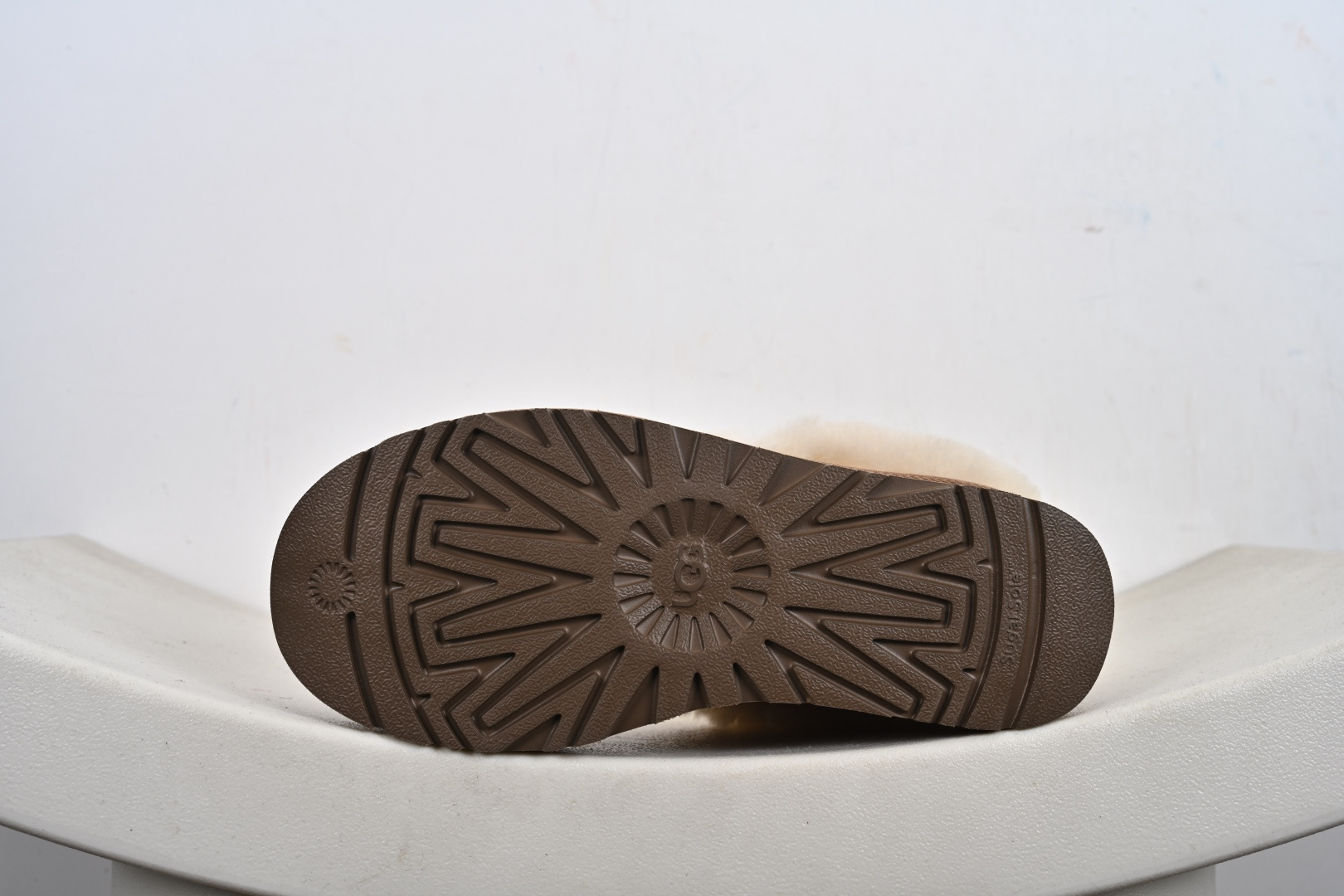 UGG 塔次特 薄底 栗色 羊皮毛一体高品质 保暖锁热 1134810